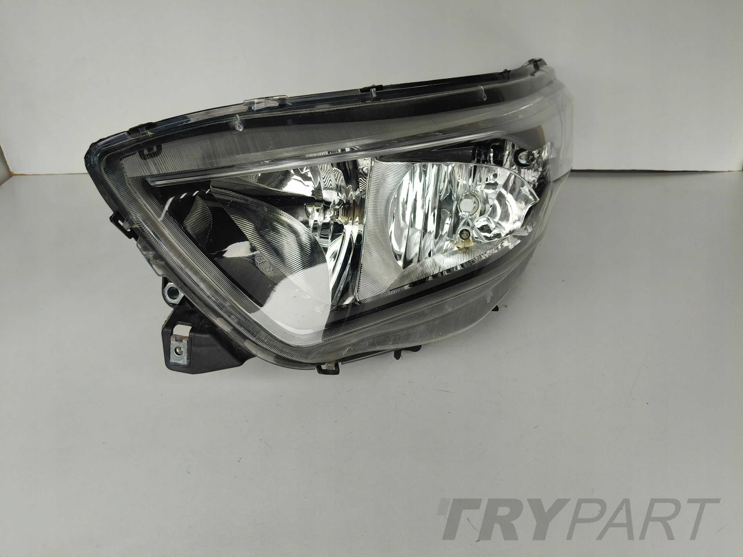 LEFT HEADLIGHT LAMP IVECO DAILY 19- LIFT