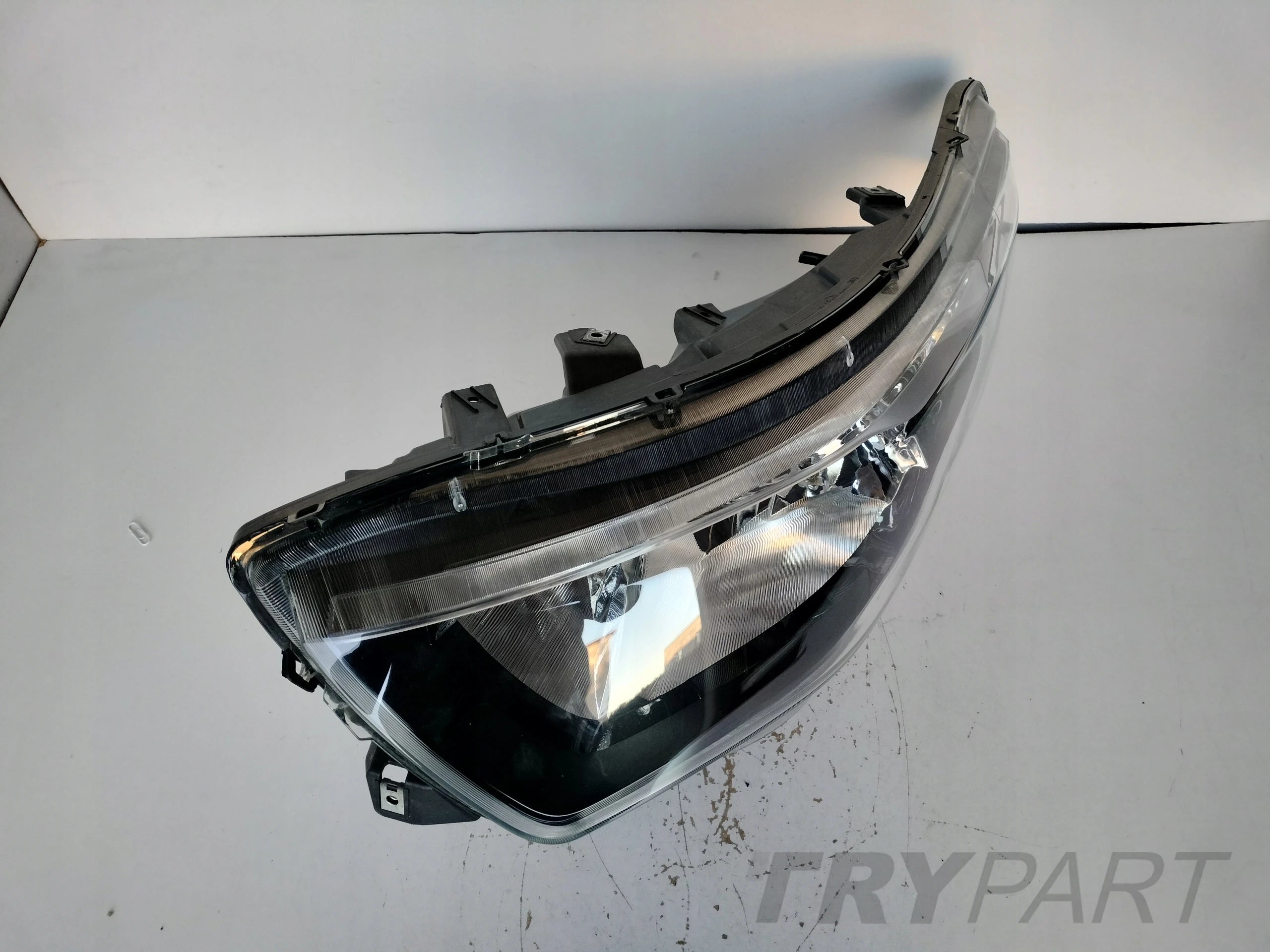 LEFT HEADLIGHT LAMP IVECO DAILY 19- LIFT