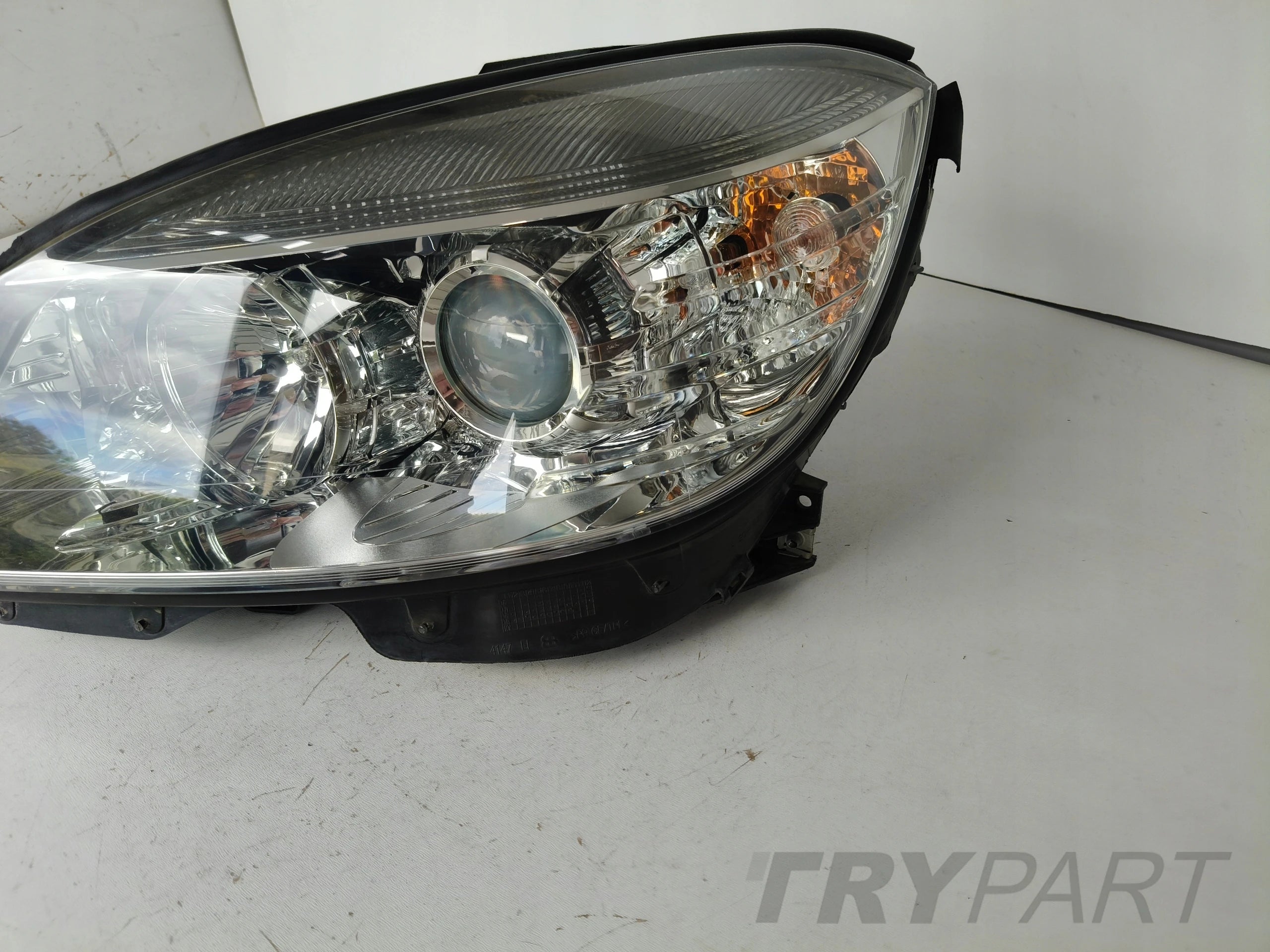 LEFT HEADLIGHT LAMP MERCEDES C-CLASS W204 07-10