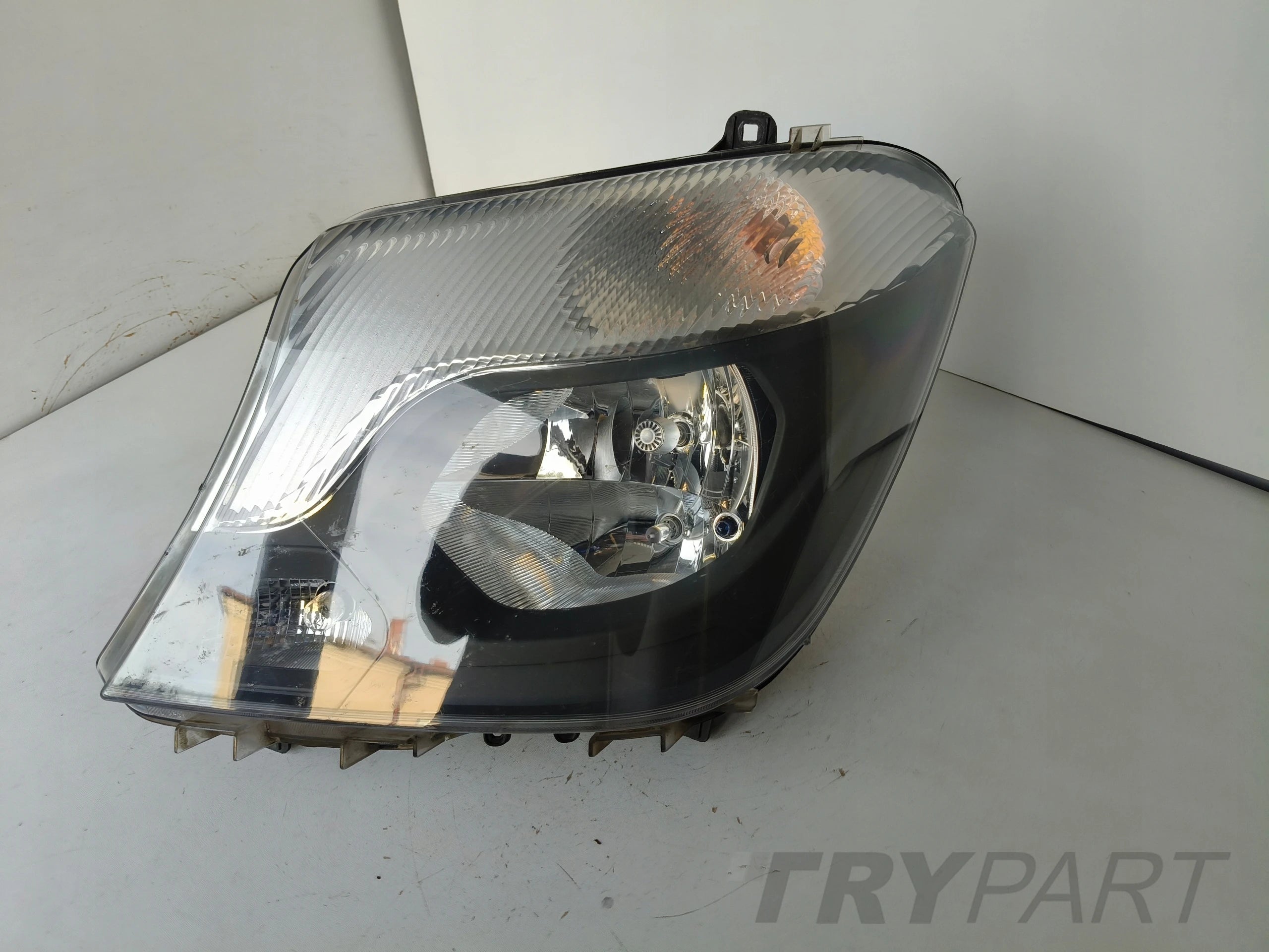 LEFT HEADLIGHT LAMP MERCEDES SPRINTER W906 13- FACELIFT TYC
