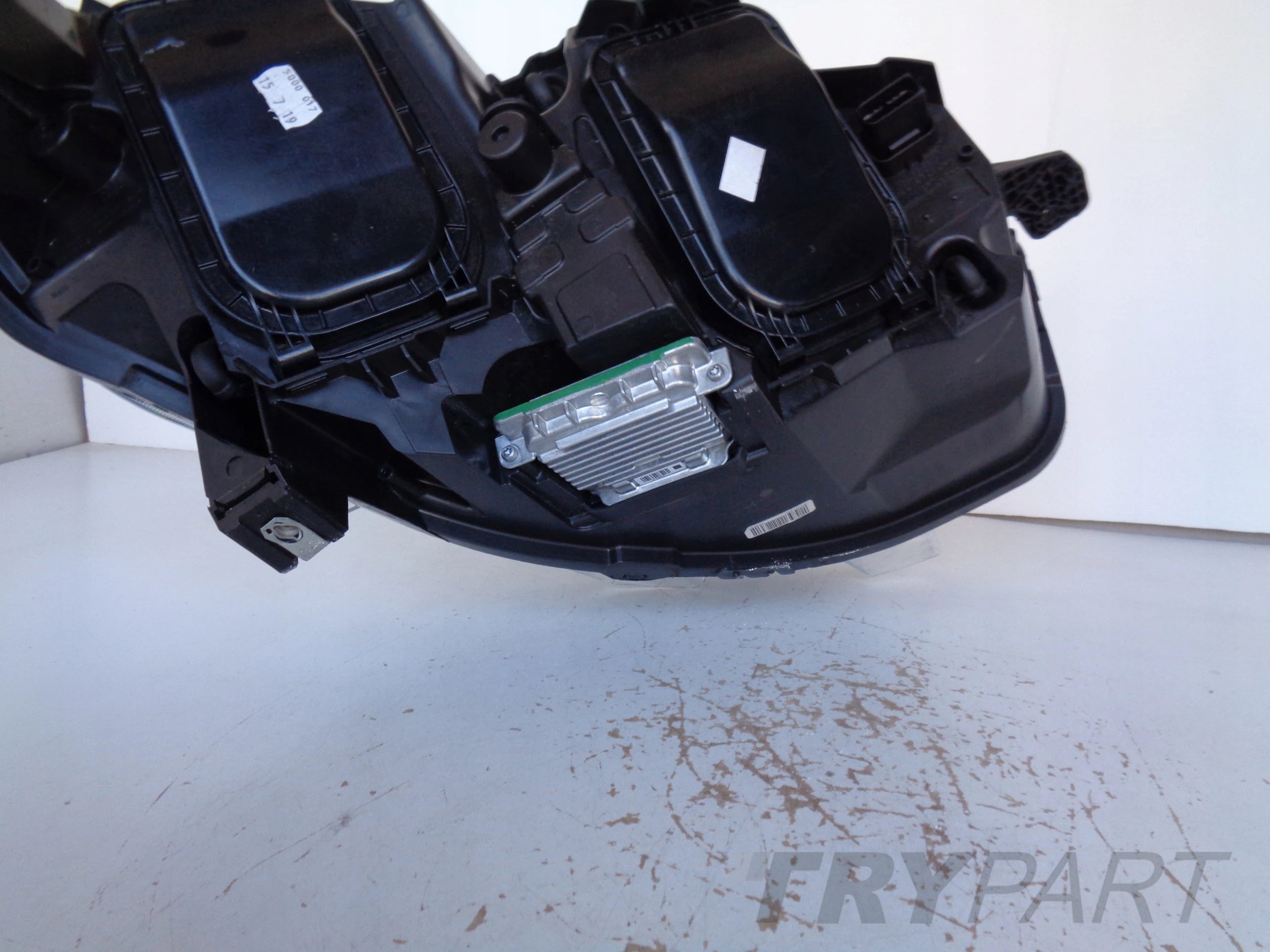 LEFT HEADLIGHT LAMP OPEL VIVARO C 19- ZAFIRA D XENON