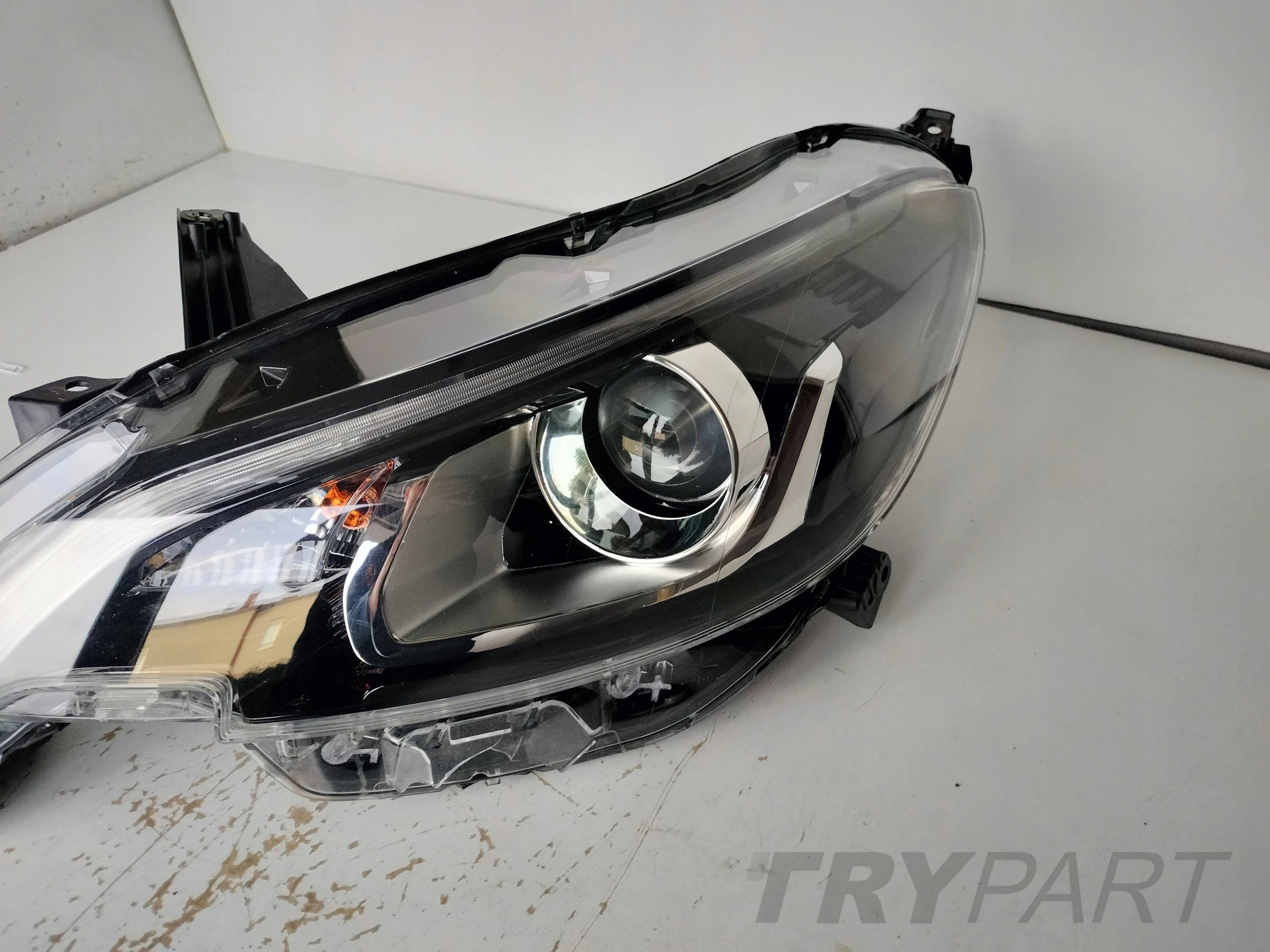 LEFT HEADLIGHT LAMP PEUGEOT 108 14- LED