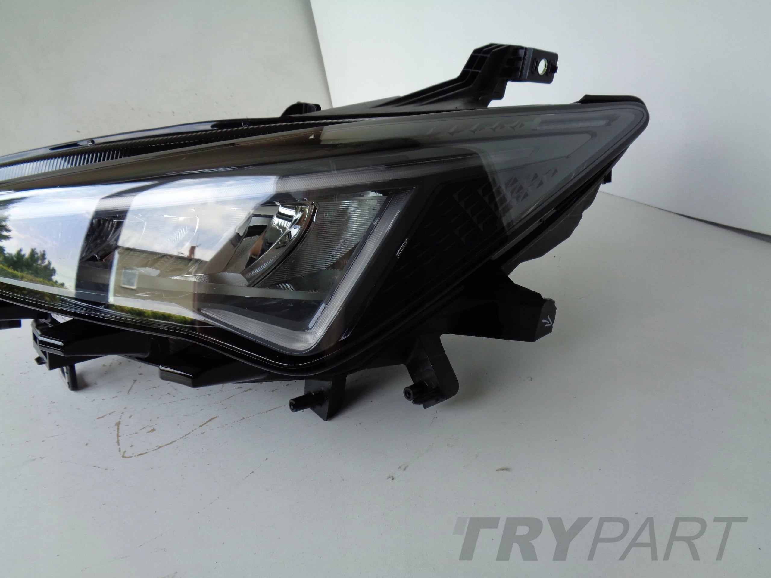 LEFT HEADLIGHT LAMP SEAT CUPRA BORN 21- FULL LED