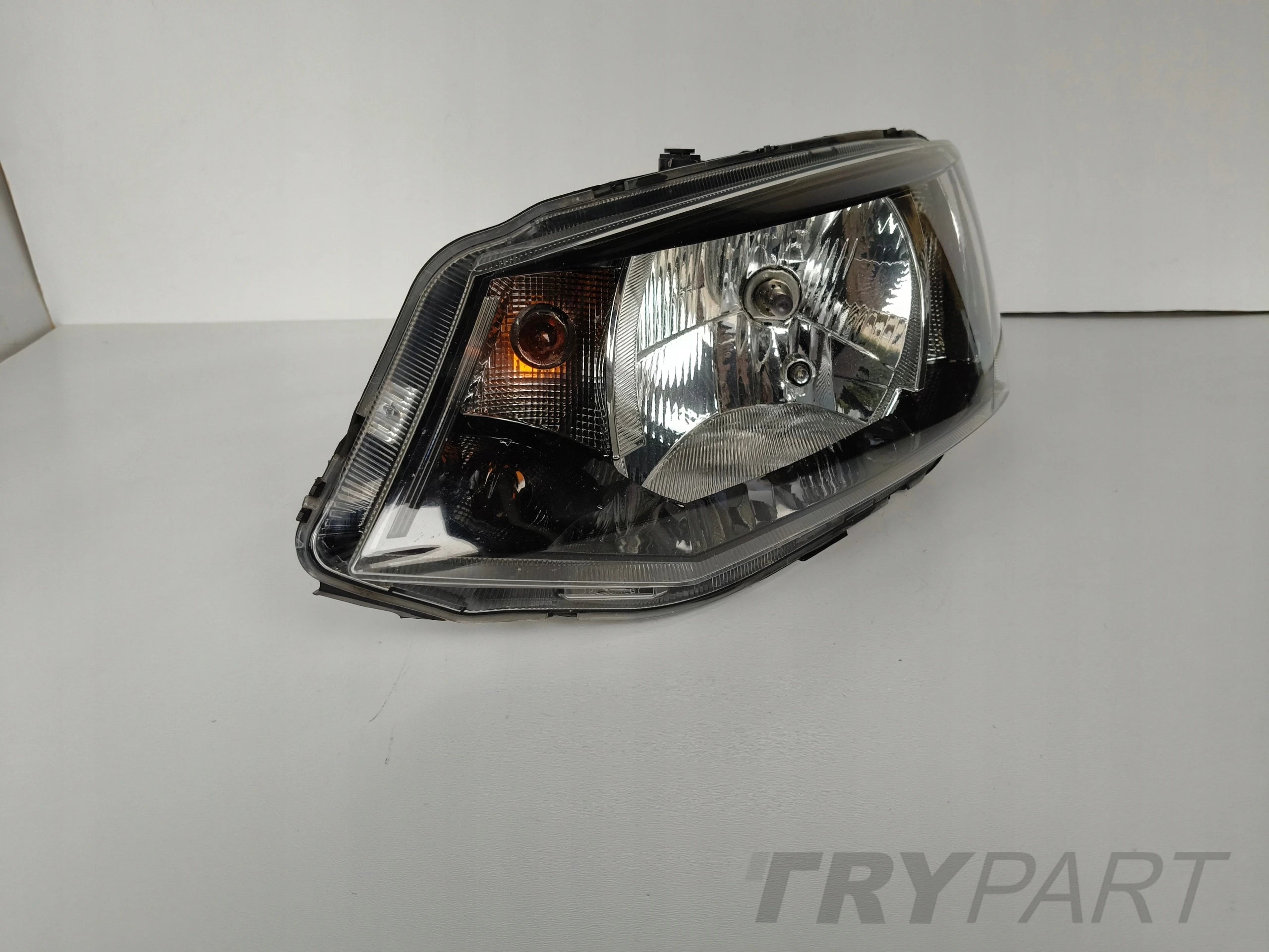 LEFT HEADLIGHT LAMP SKODA FABIA III 3 6V 6V0 14-