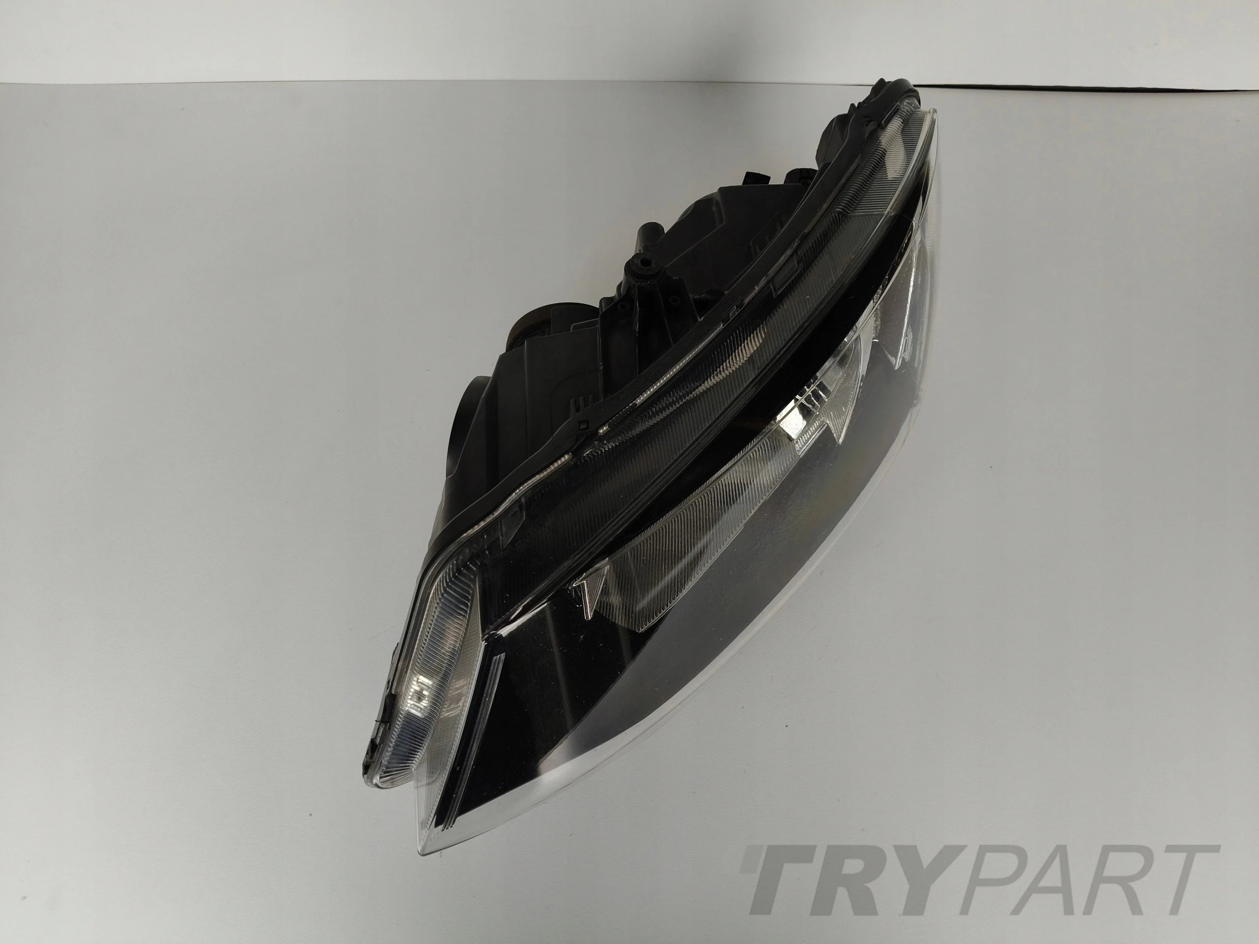 LEFT HEADLIGHT LAMP SKODA FABIA III 3 6V 6V0 14-
