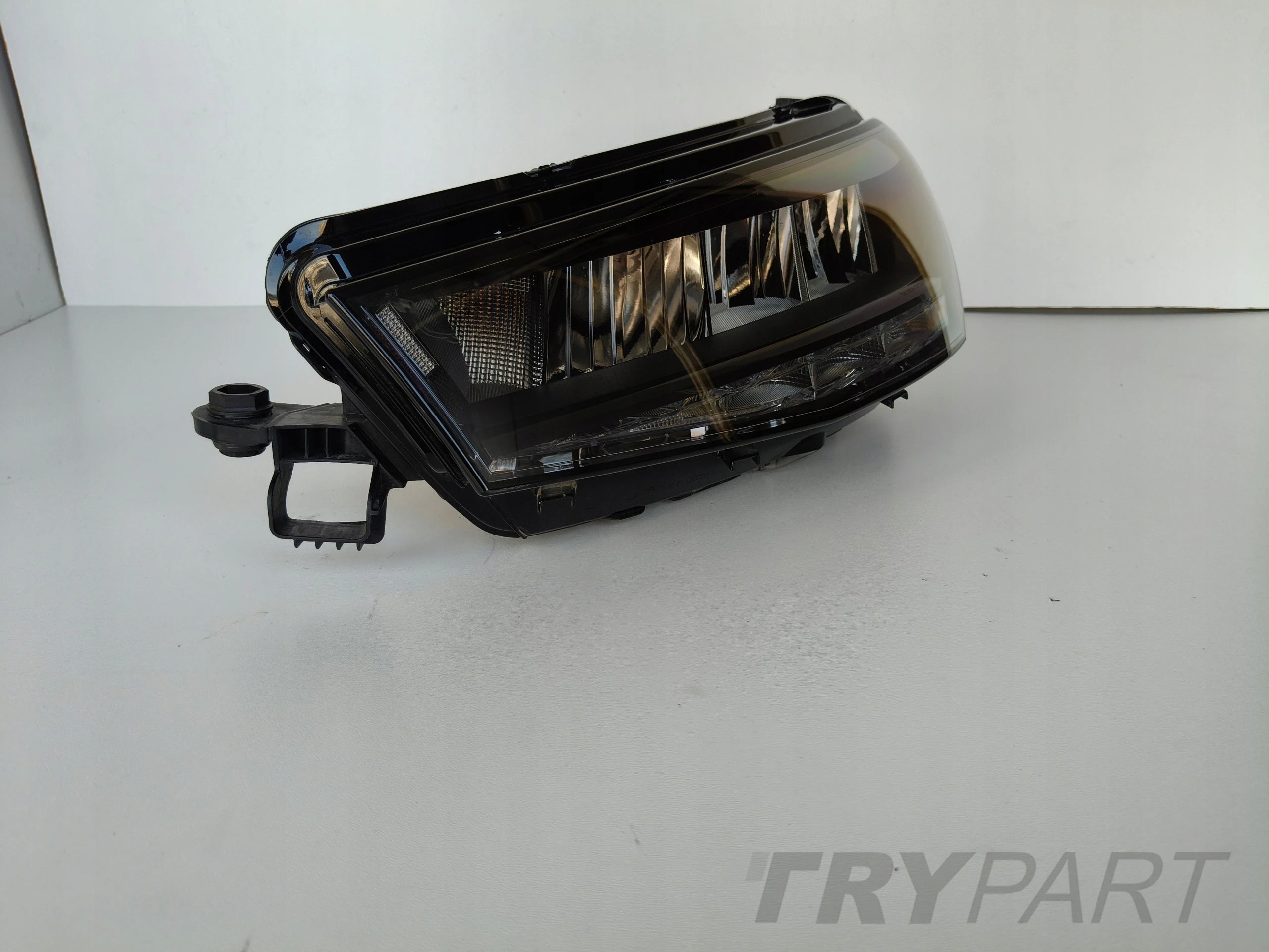 LEFT HEADLIGHT LAMP SKODA FABIA IV 4 6VA 20- FULL LED