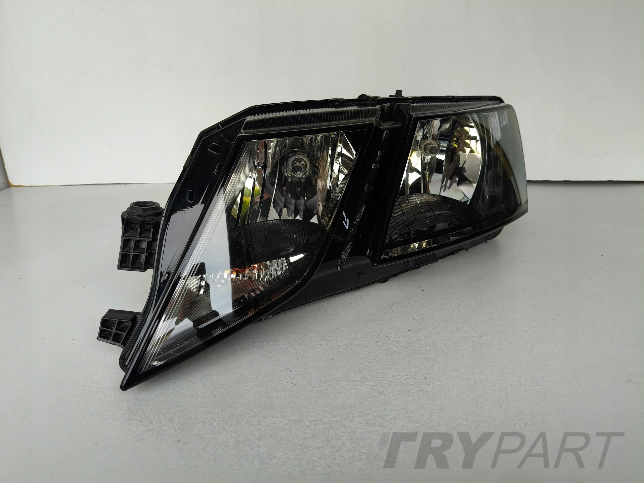 LEFT HEADLIGHT LAMP SKODA OCTAVIA III 3 5E 5E0 LIFT 16- LED
