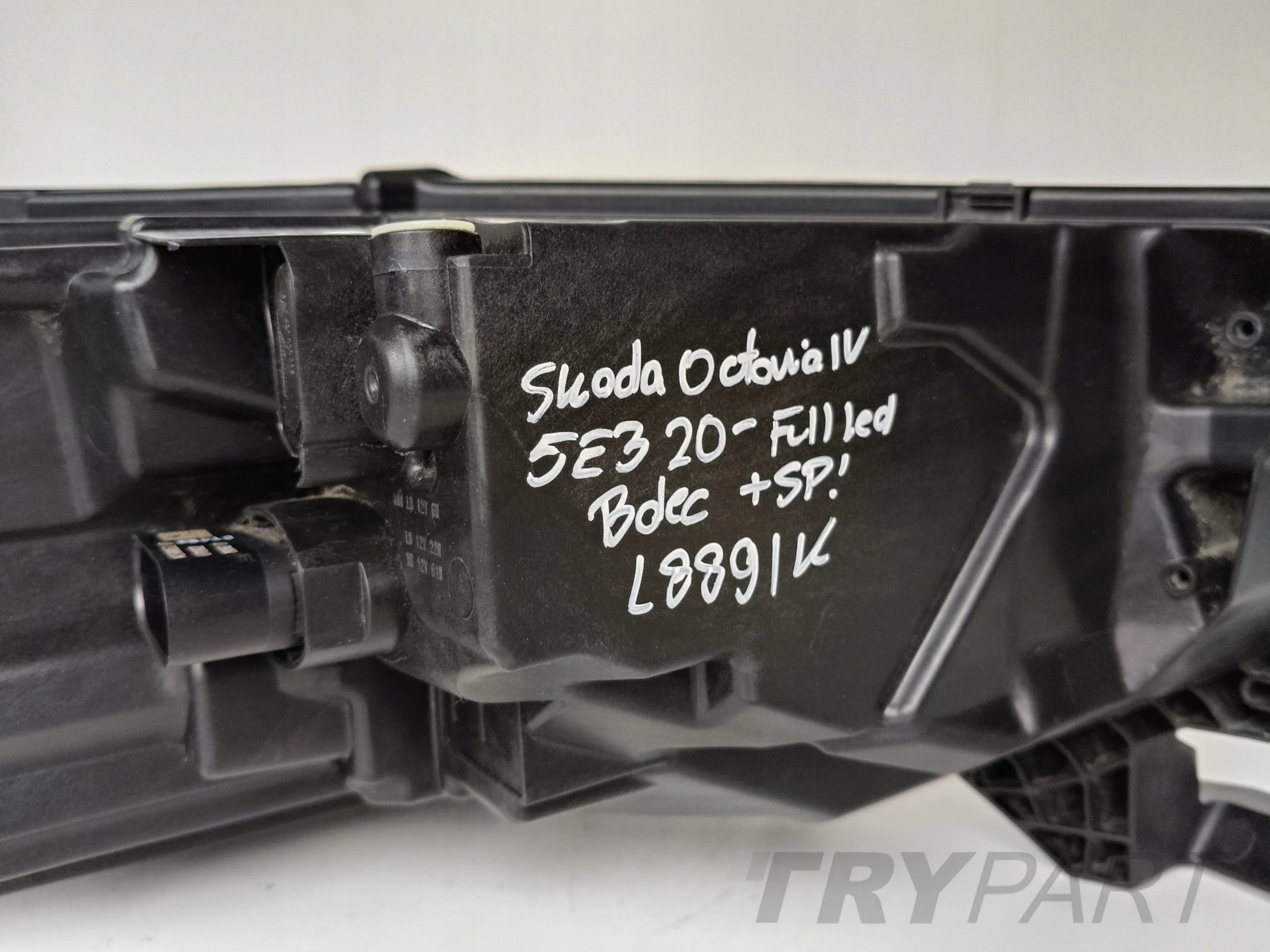 LEFT HEADLIGHT LAMP SKODA OCTAVIA IV 4 5E3 20- FULL LED