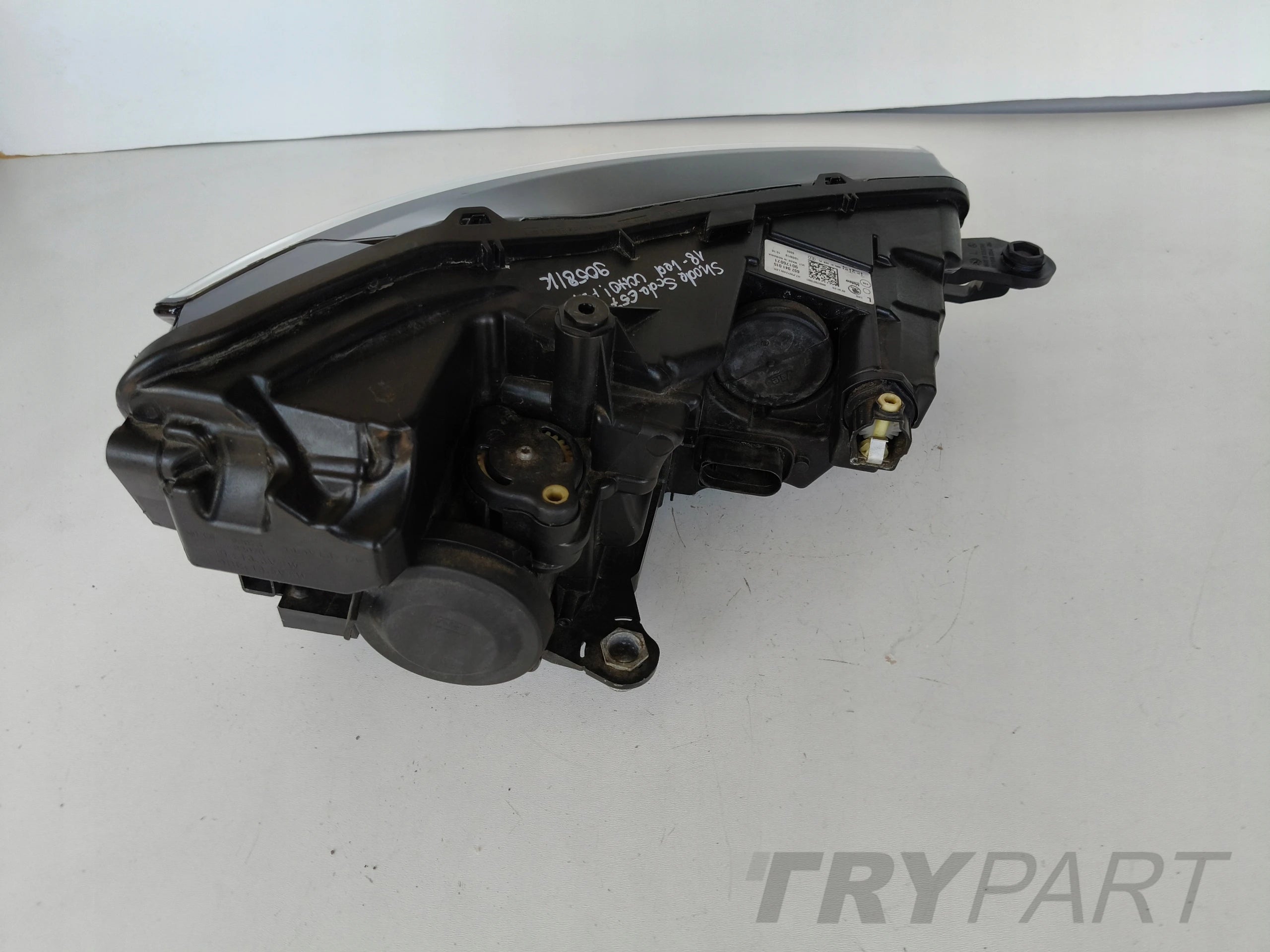 LEFT HEADLIGHT LAMP SKODA SCALA 657 18- LED