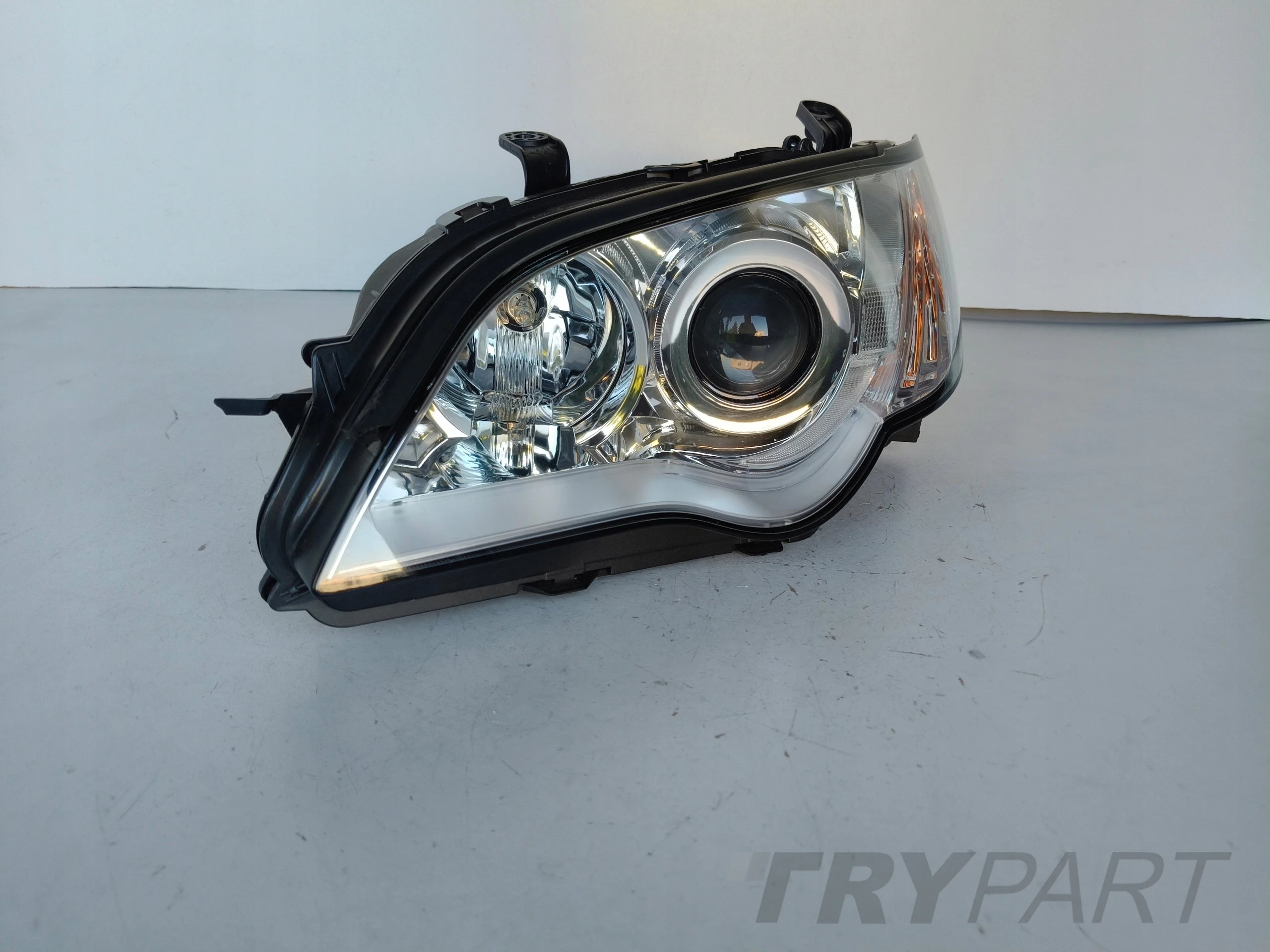 LEFT HEADLIGHT LAMP SUBARU OUTBACK 03-