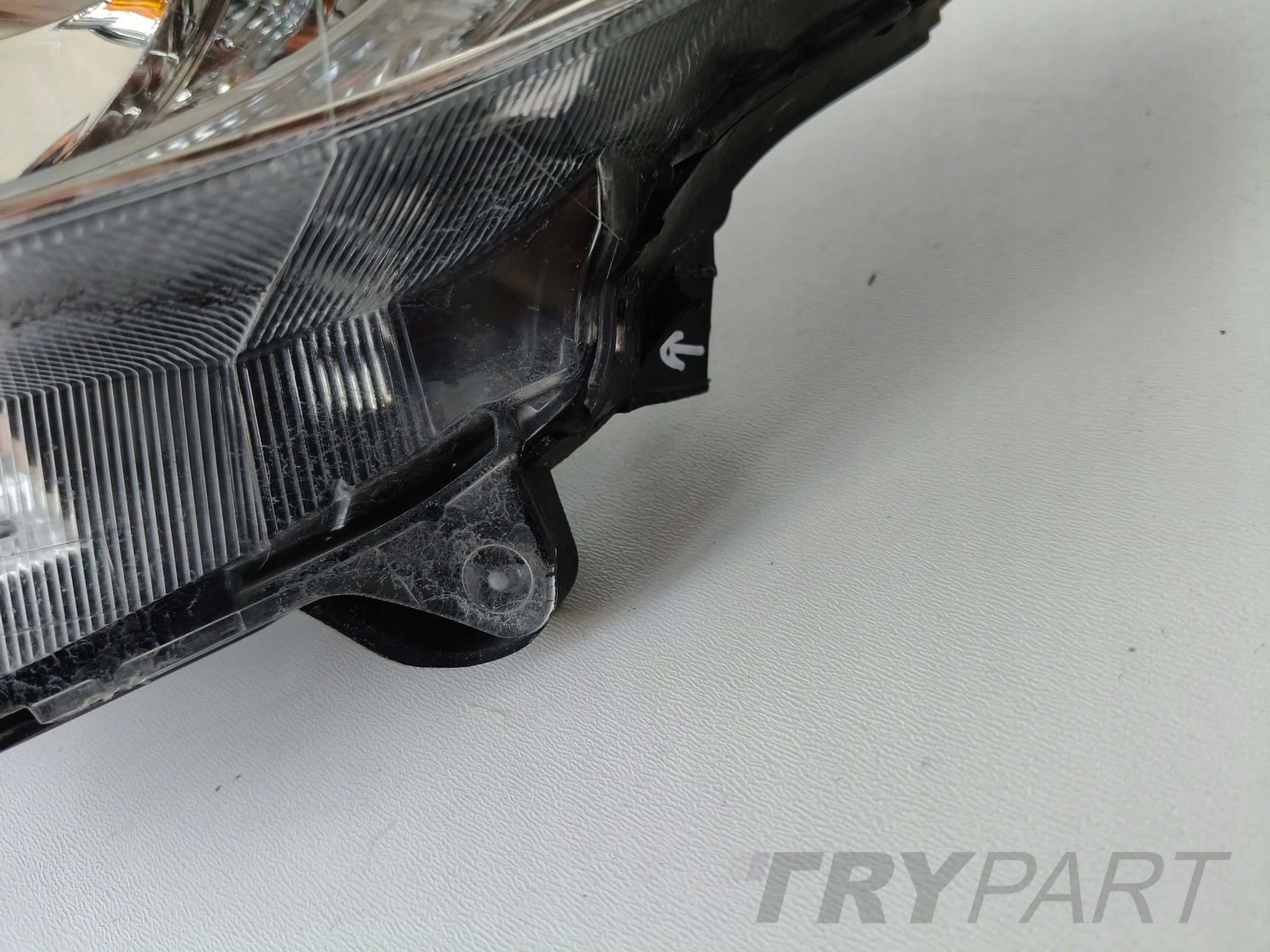 LEFT HEADLIGHT LAMP SUBARU XV 11-