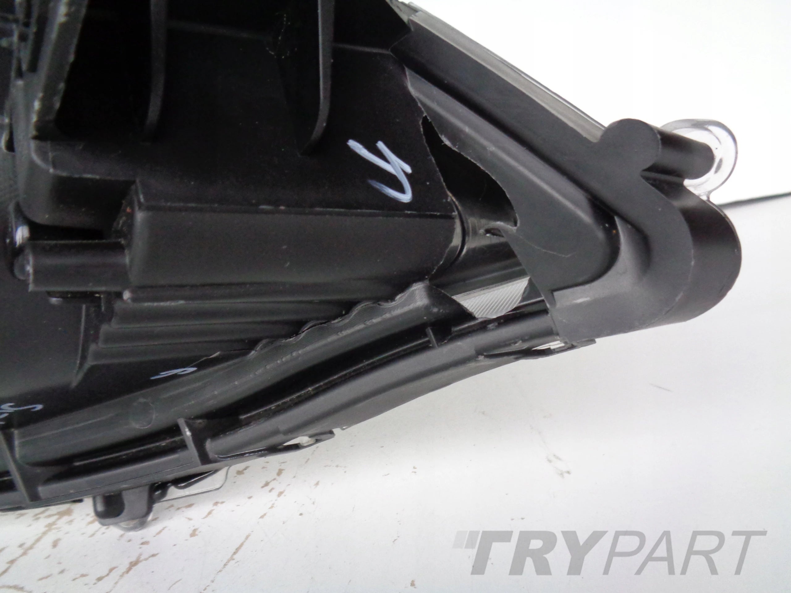 LEFT HEADLIGHT LAMP SUZUKI SWIFT MK7 10-