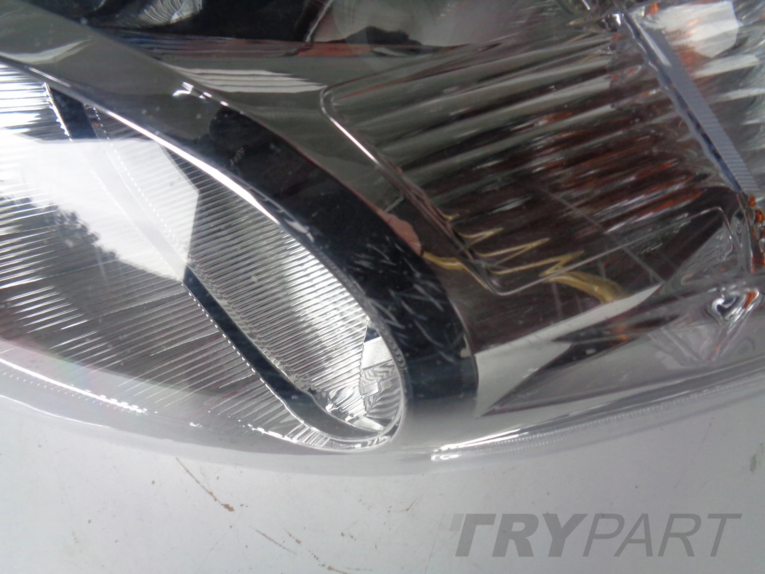 LEFT HEADLIGHT LAMP SUZUKI SWIFT MK7 10-