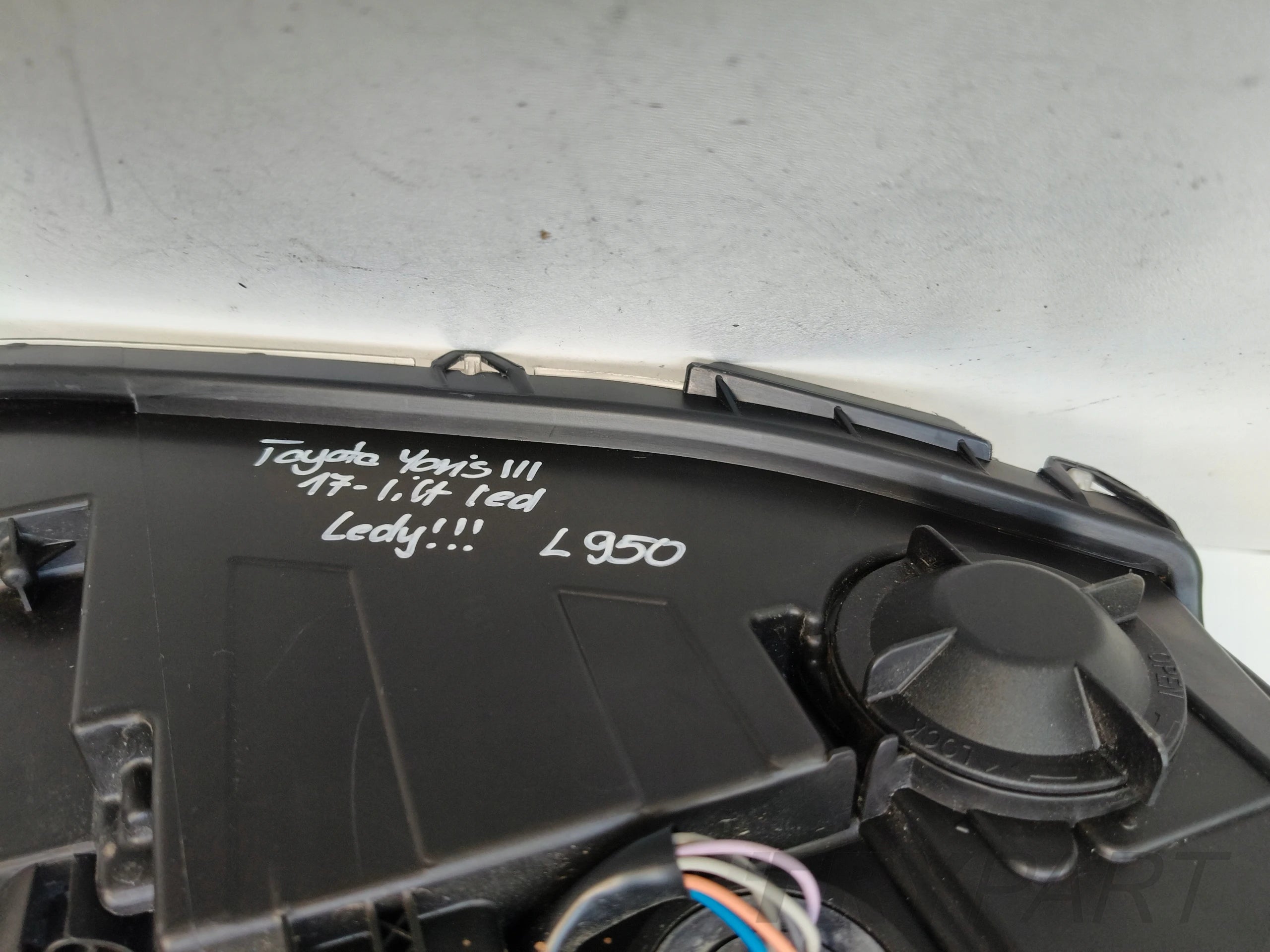 LEFT HEADLIGHT LAMP TOYOTA YARIS III 17- FACELIFT LED