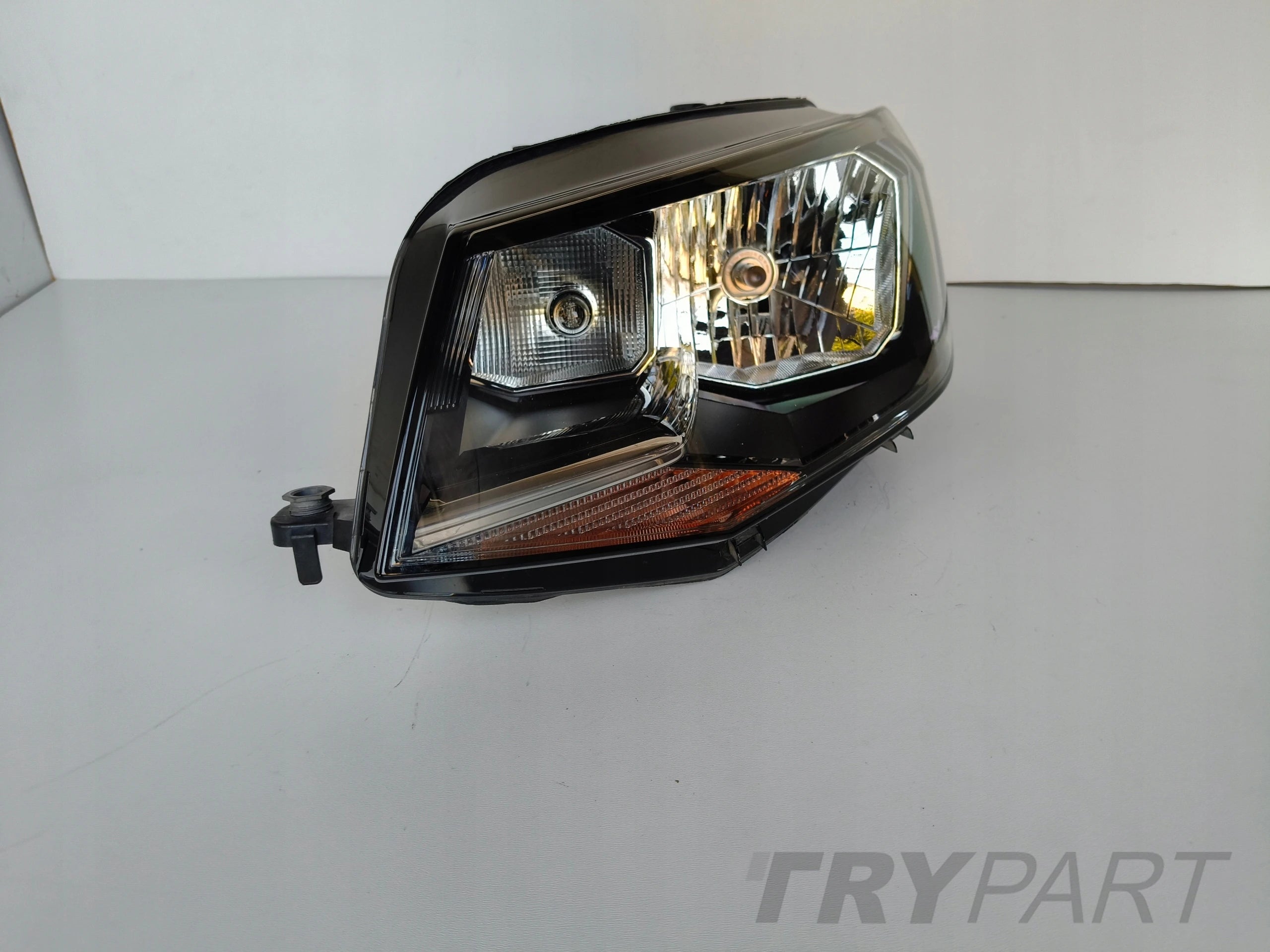 LEFT HEADLIGHT LAMP VW CADDY 2K 2K5 15-