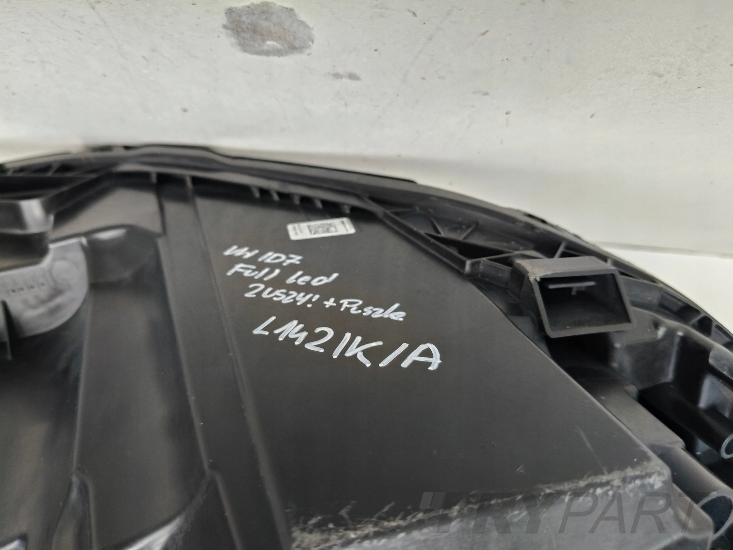 LEFT HEADLIGHT LAMP VW ID7 14A FULL LED IQ LIGHT