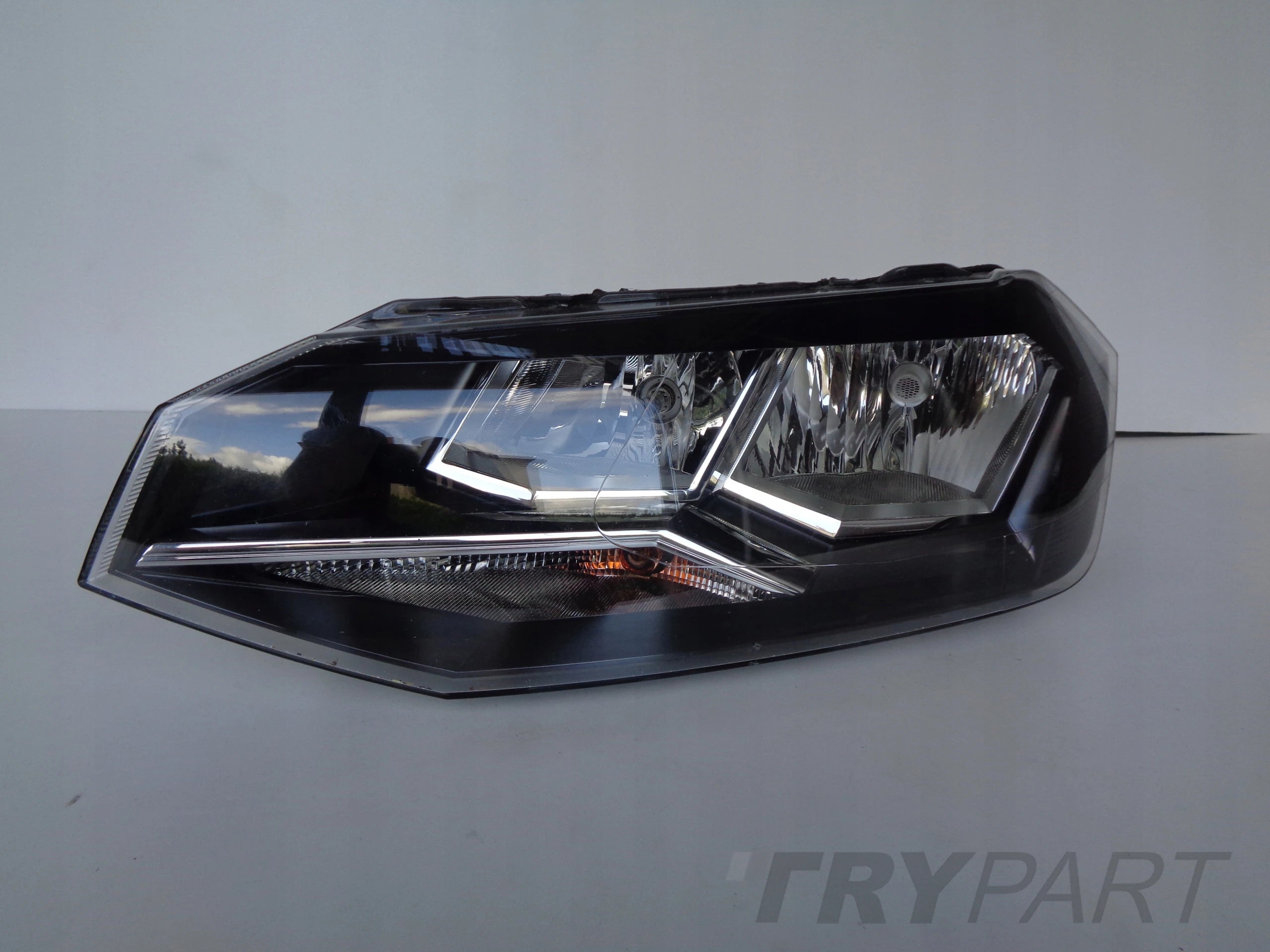LEFT HEADLIGHT LAMP VW POLO 2G0 17-