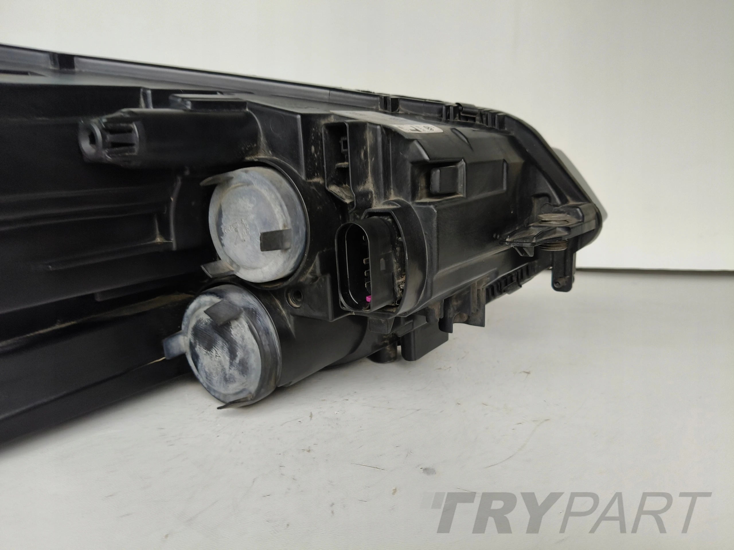 LEFT HEADLIGHT LAMP VW TOURAN 5TA 16-