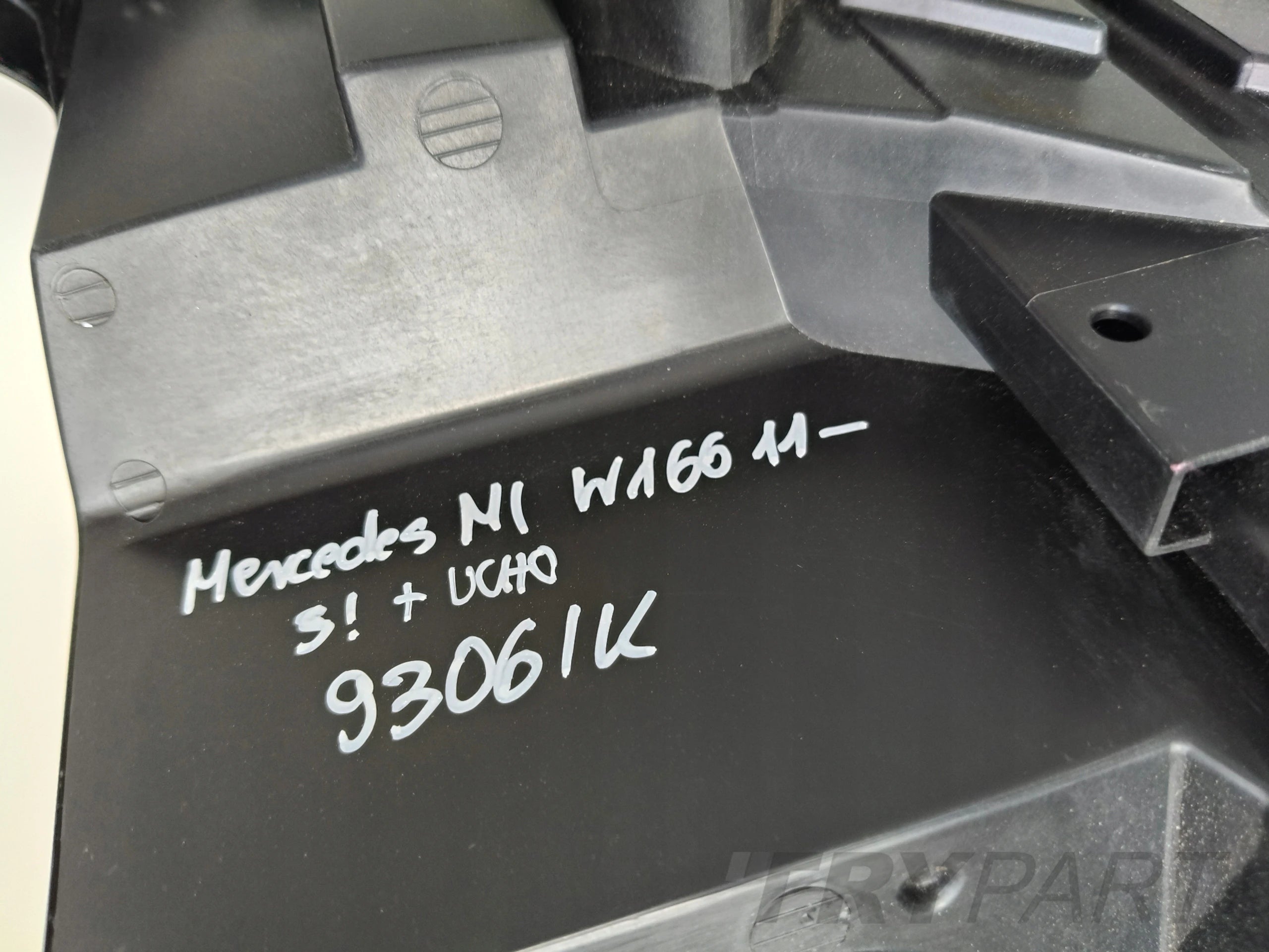 LEFT HEADLIGHT MERCEDES ML W166 11-