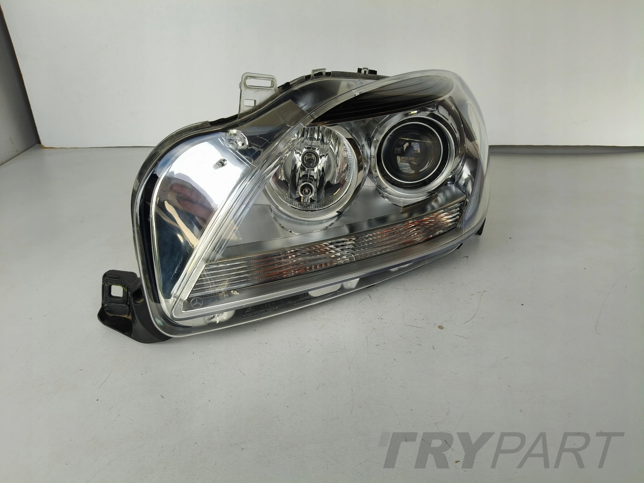 LEFT HEADLIGHT MERCEDES ML W166 11-