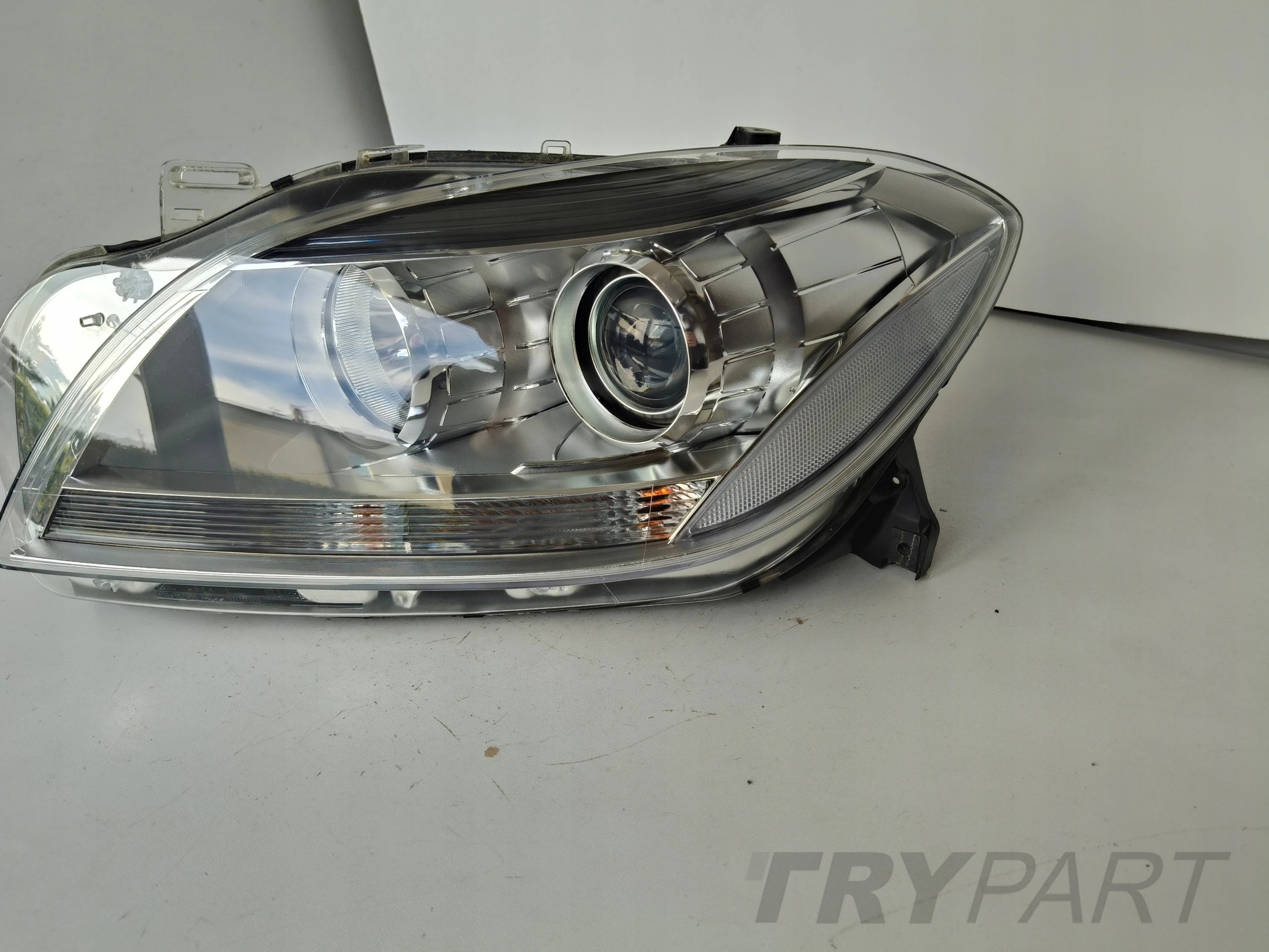 LEFT HEADLIGHT MERCEDES ML W166 11-