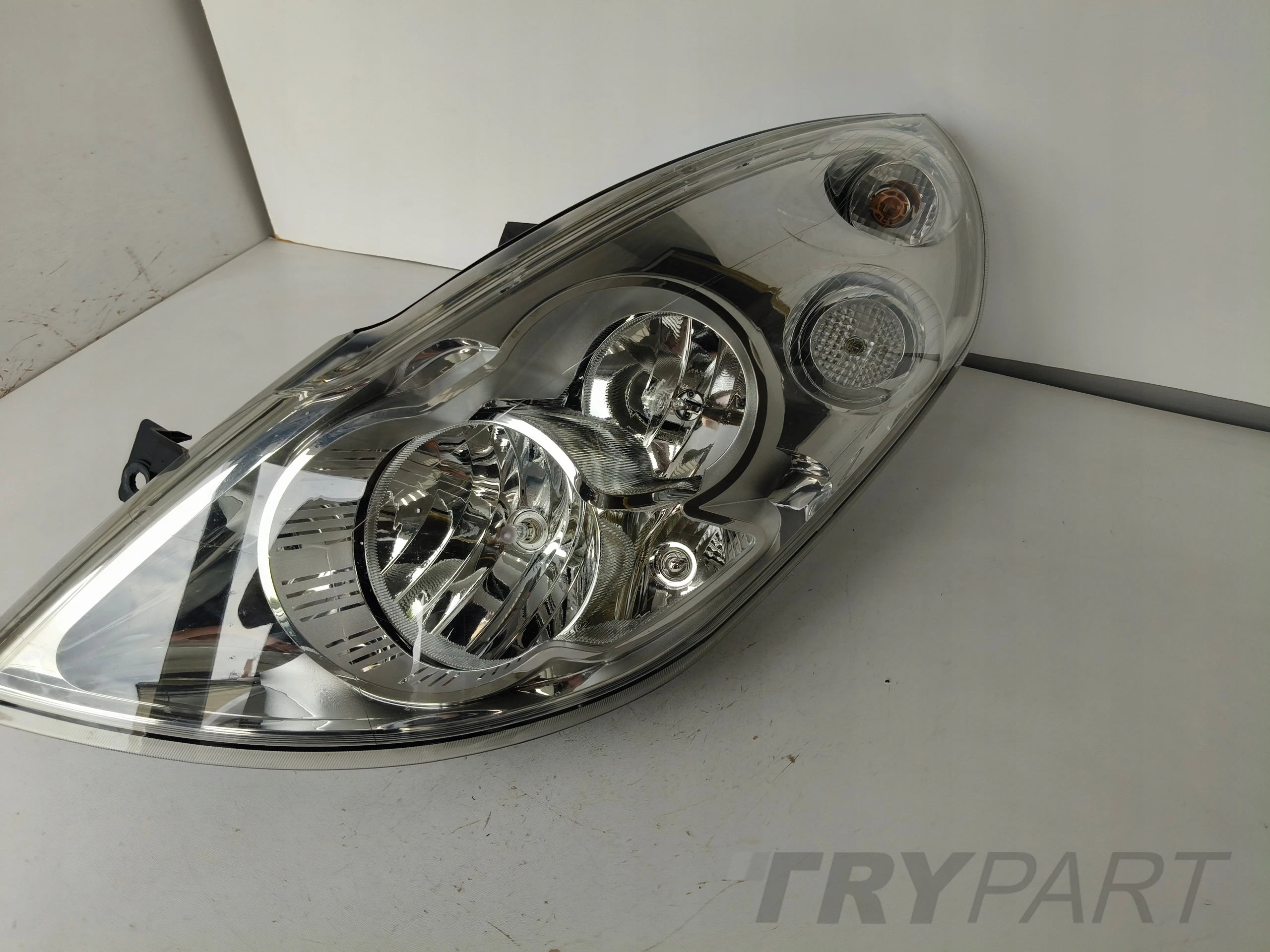 LEFT HEADLIGHT RENAULT MASTER III 09-