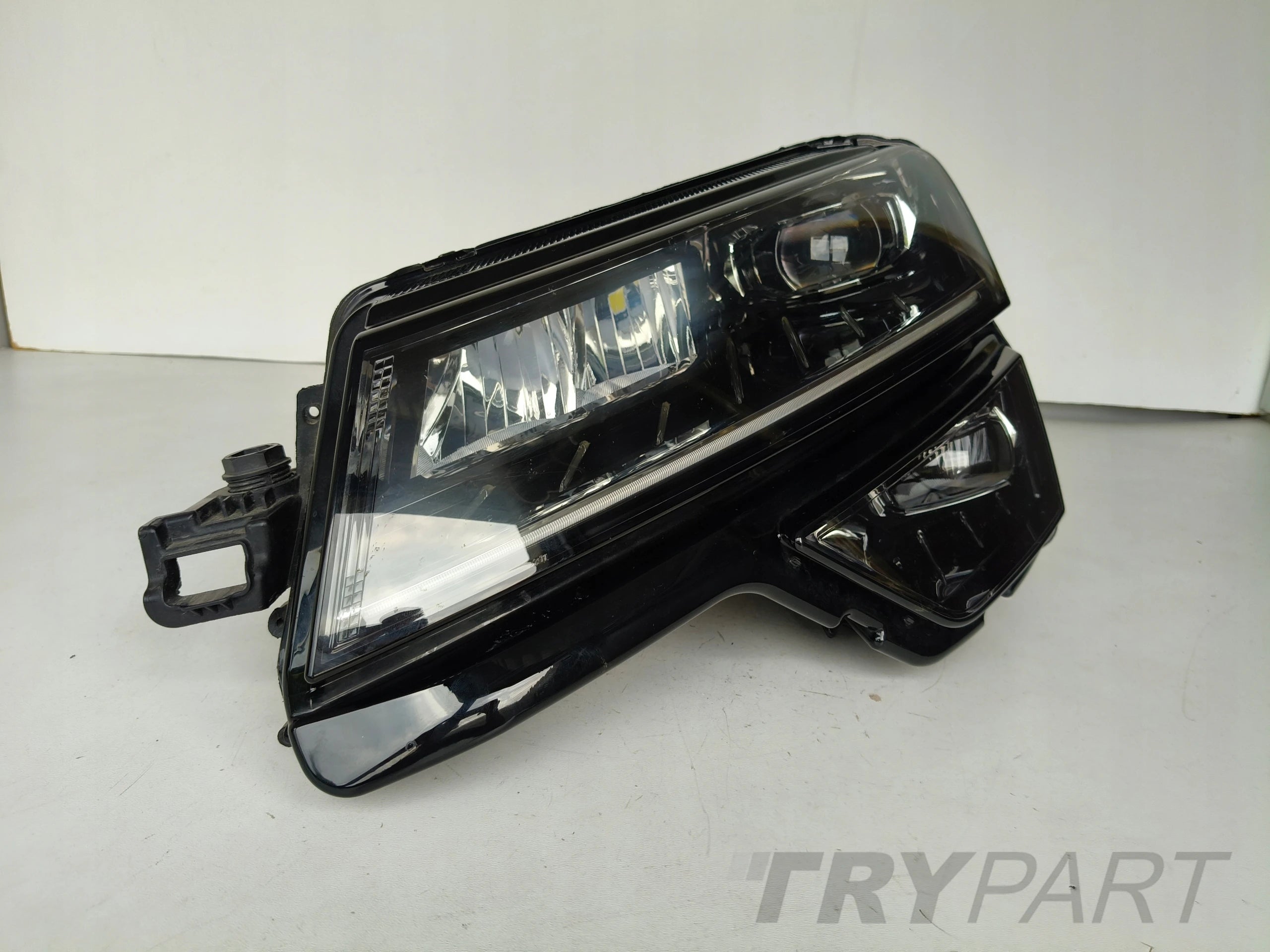 LEFT HEADLIGHT SKODA KAROQ 57A 17- FULL LED