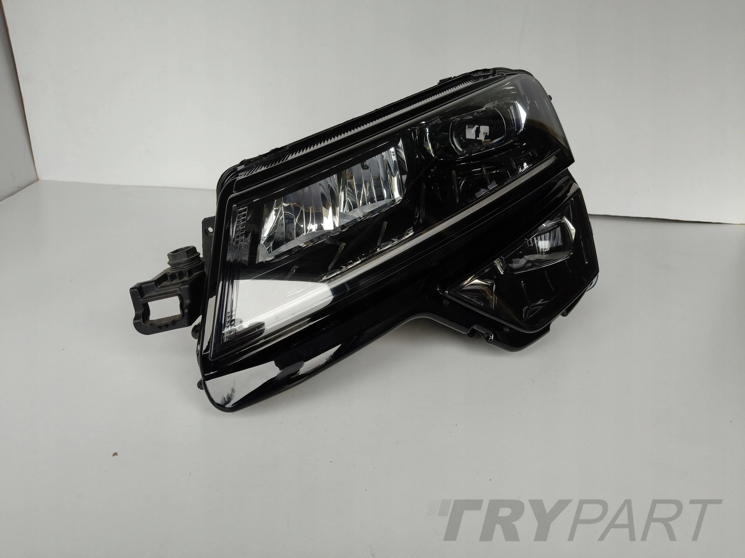 LEFT HEADLIGHT SKODA KAROQ 57A 17- FULL LED
