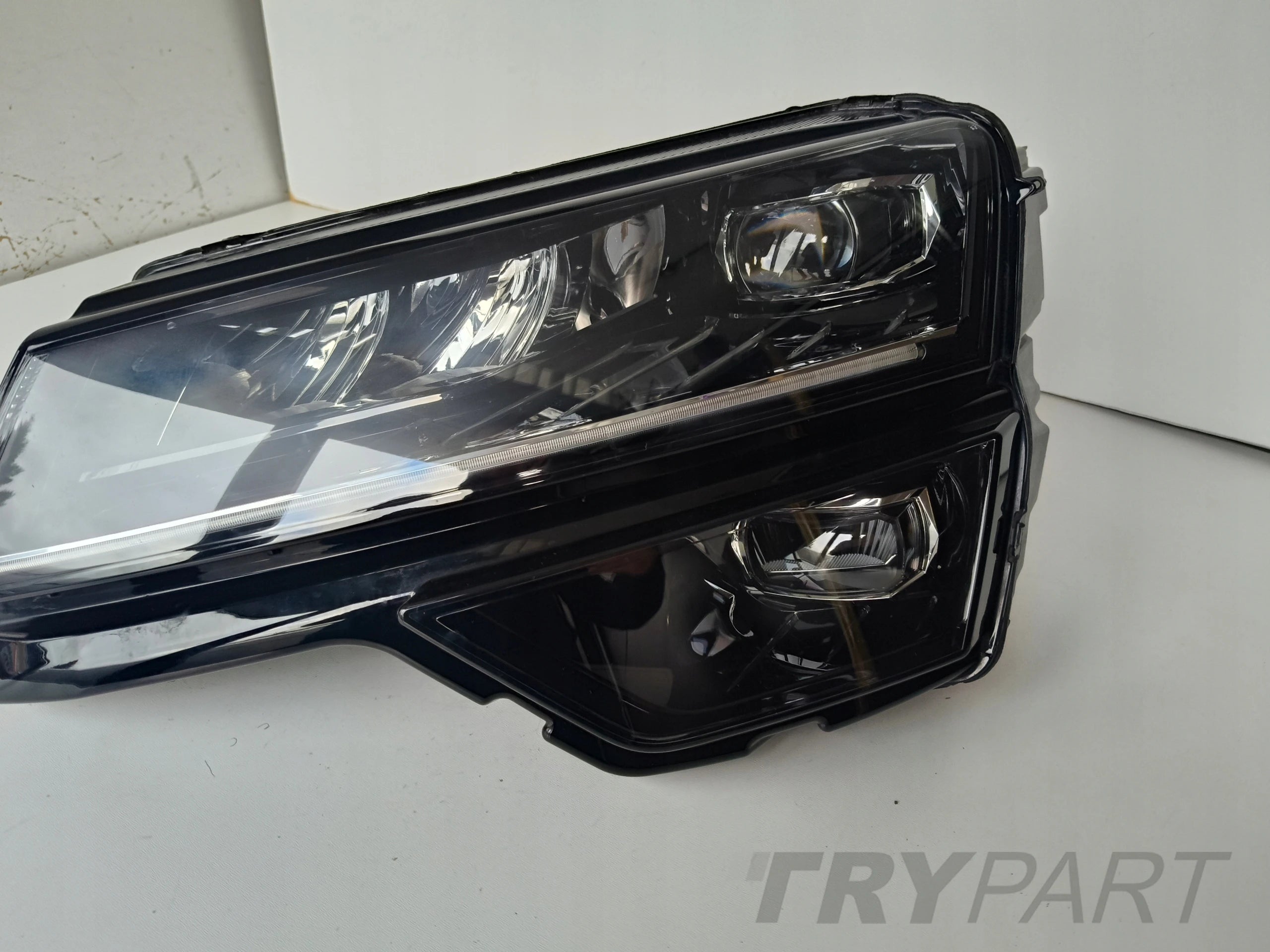 LEFT HEADLIGHT SKODA KAROQ 57A 17- FULL LED