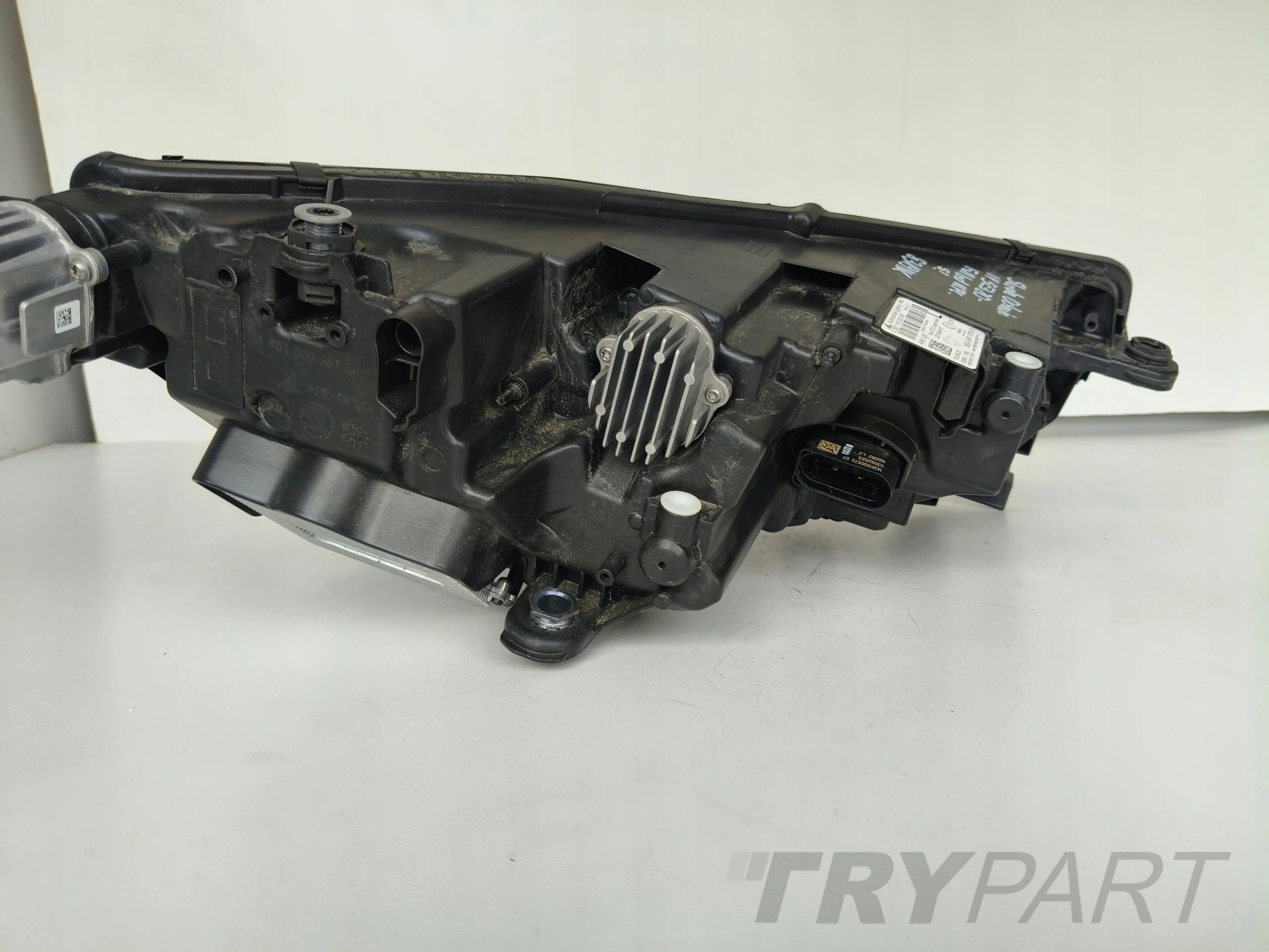 LEFT HEADLIGHT SKODA OCTAVIA 4 IV 5E3 20- FULL LED