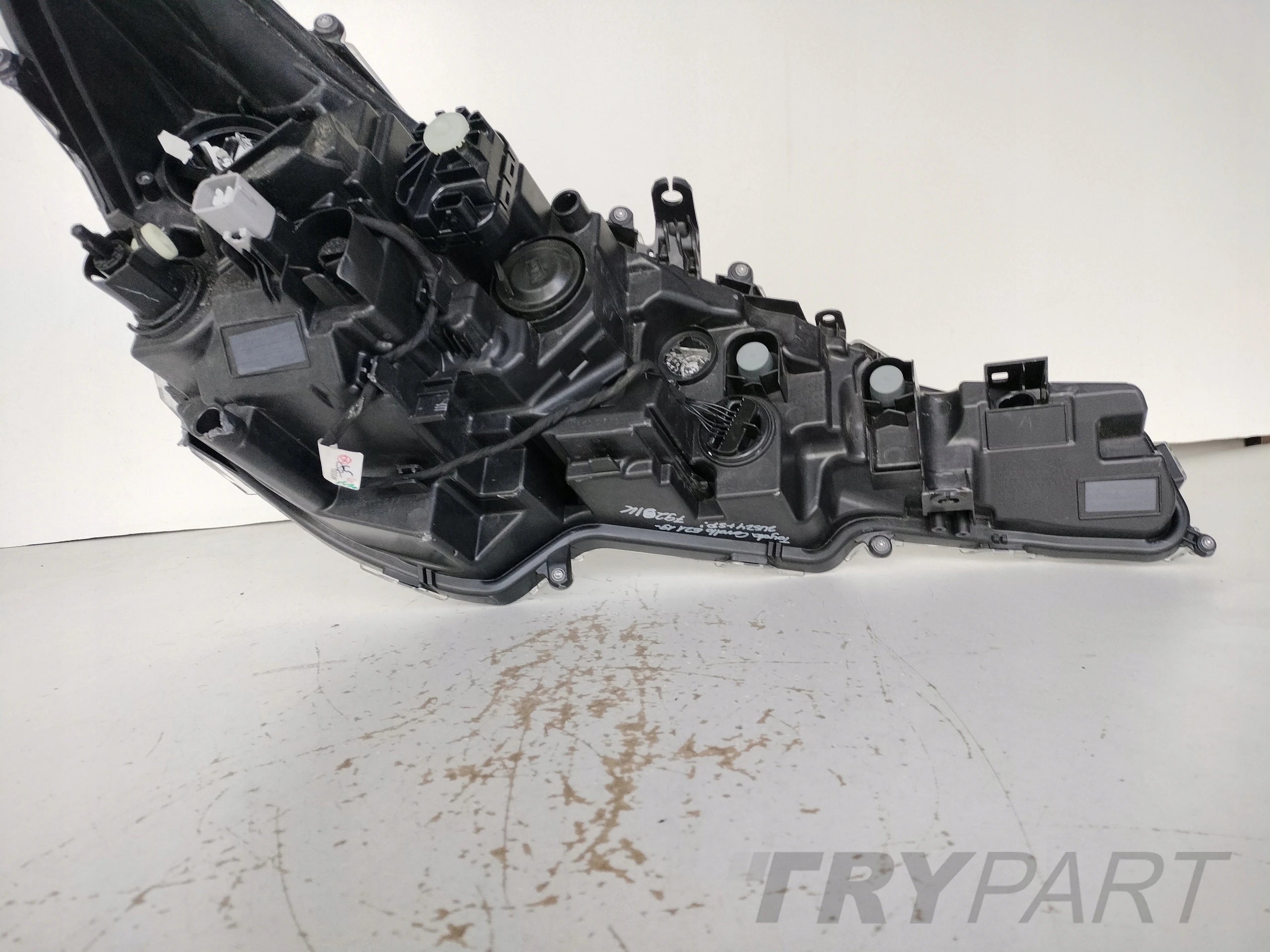 LEFT HEADLIGHT TOYOTA COROLLA E21 19- FULL LED