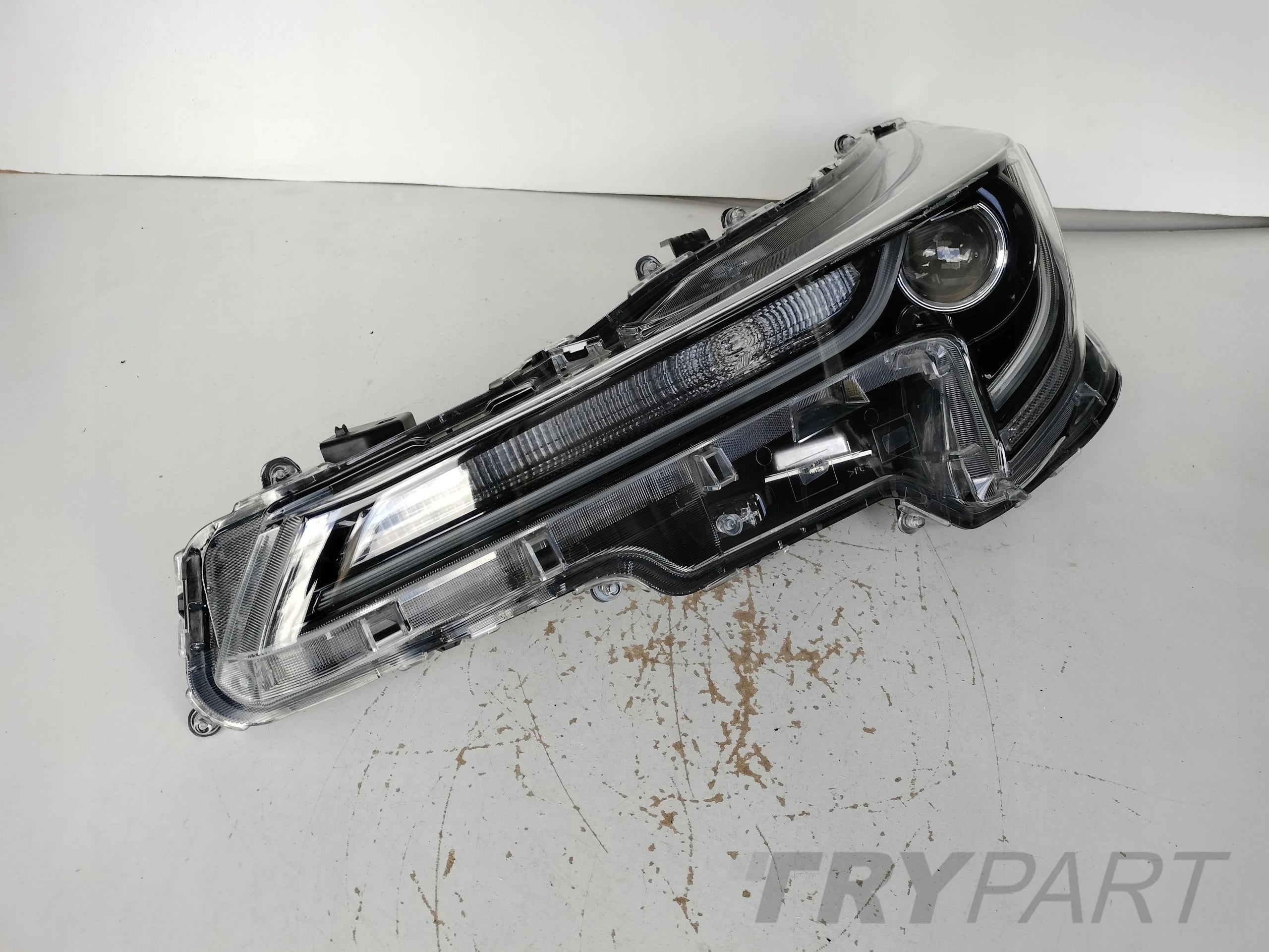 LEFT HEADLIGHT TOYOTA COROLLA E21 19- FULL LED