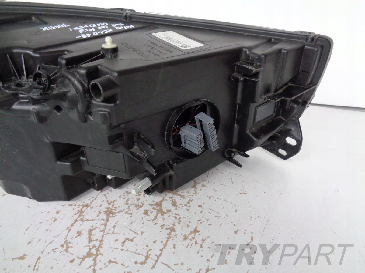 LEFT HEADLIGHT VOLVO XC40 18- FULL LED MID LED