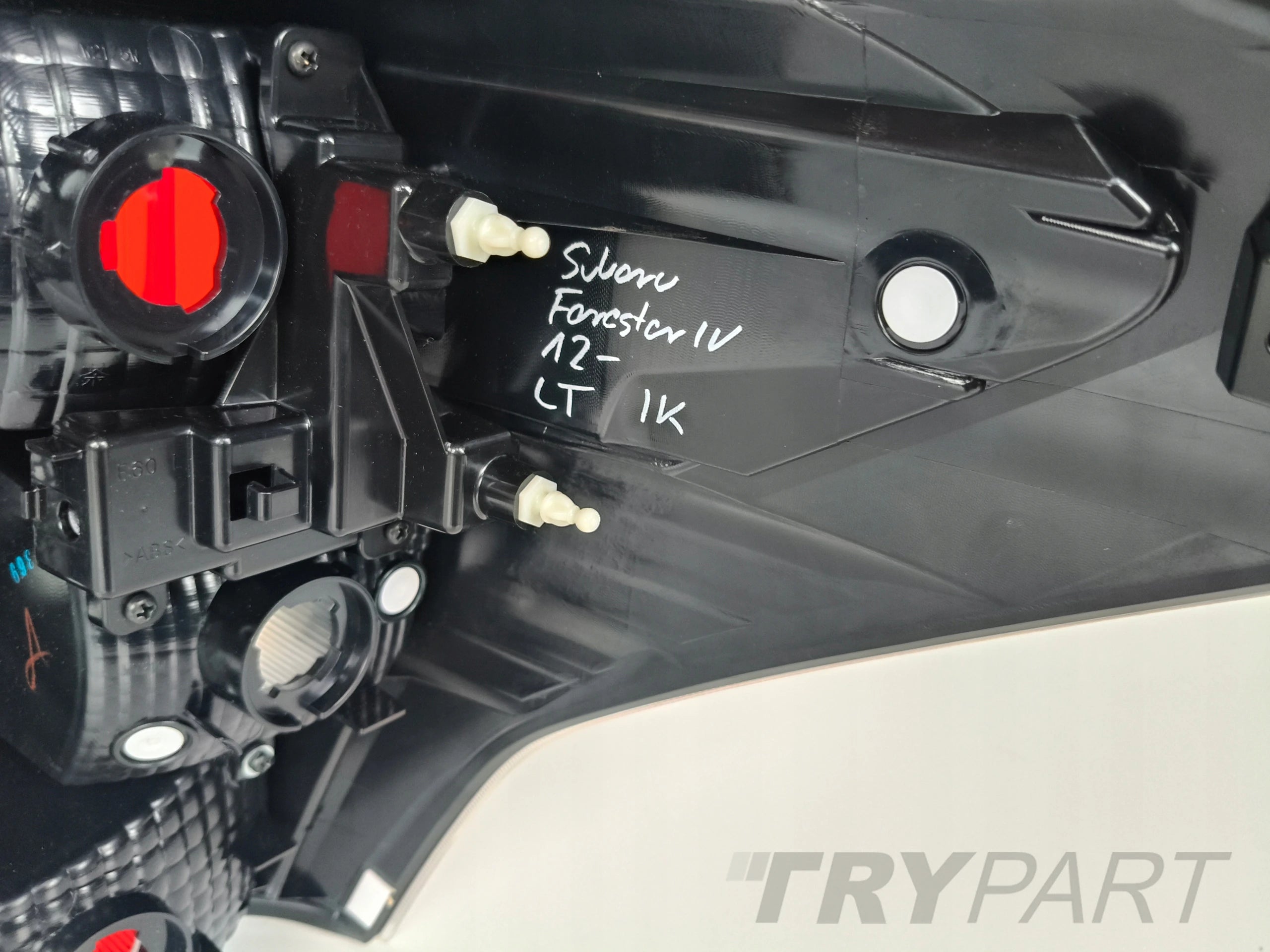 LEFT REAR LIGHT SUBARU FORESTER IV 12-