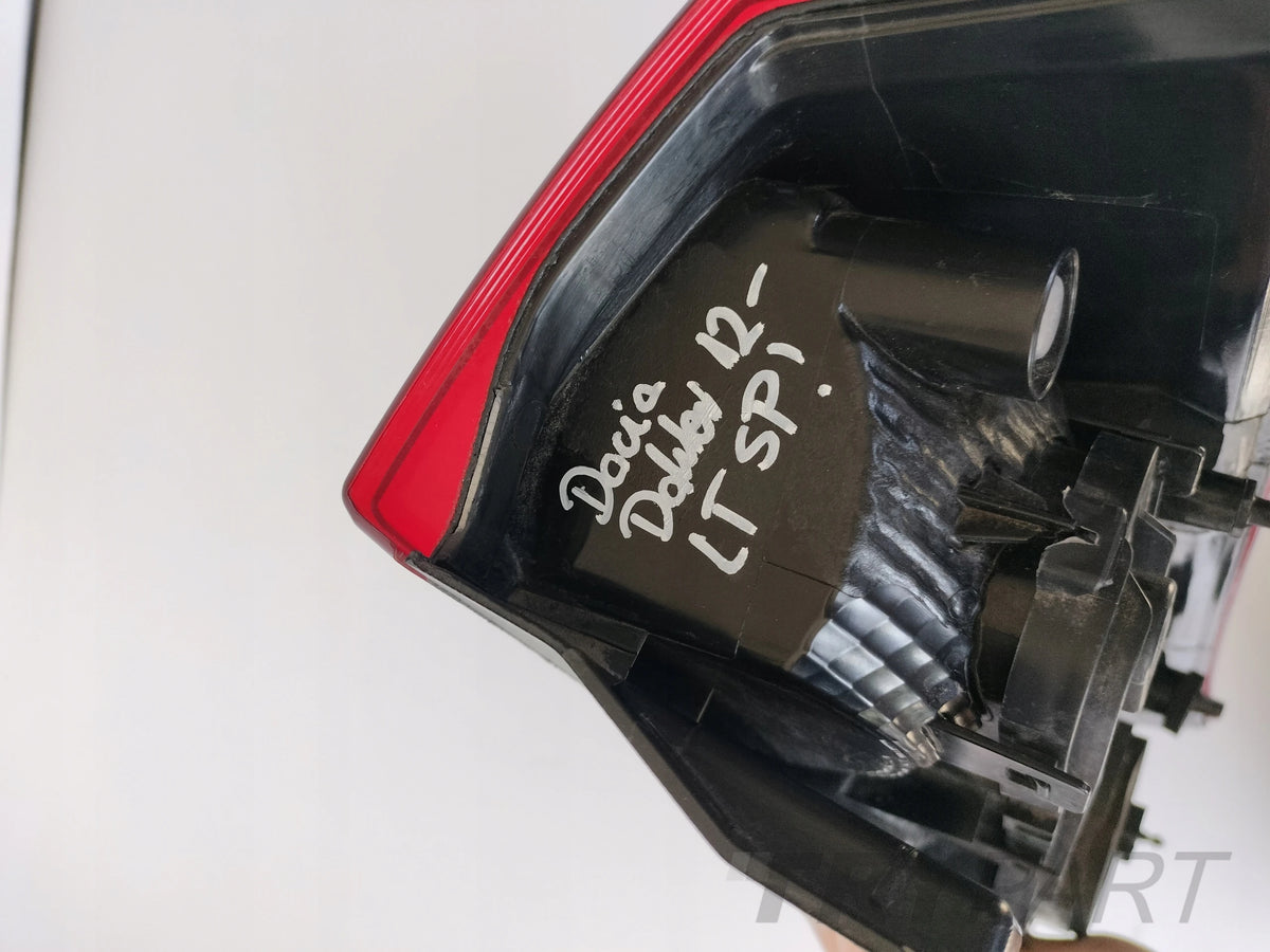 LEFT TAIL LIGHT DACIA DOKKER 12-