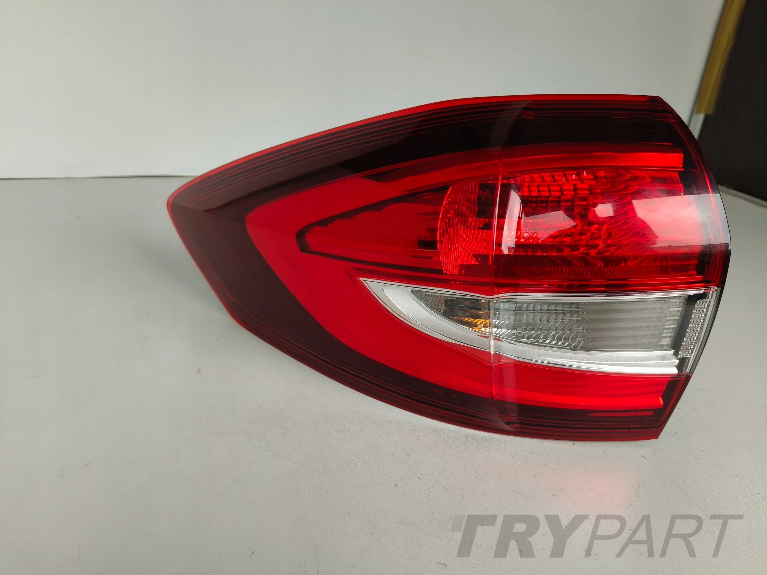 LEFT TAIL LIGHT FORD C-MAX MK2 15- FACELIFT