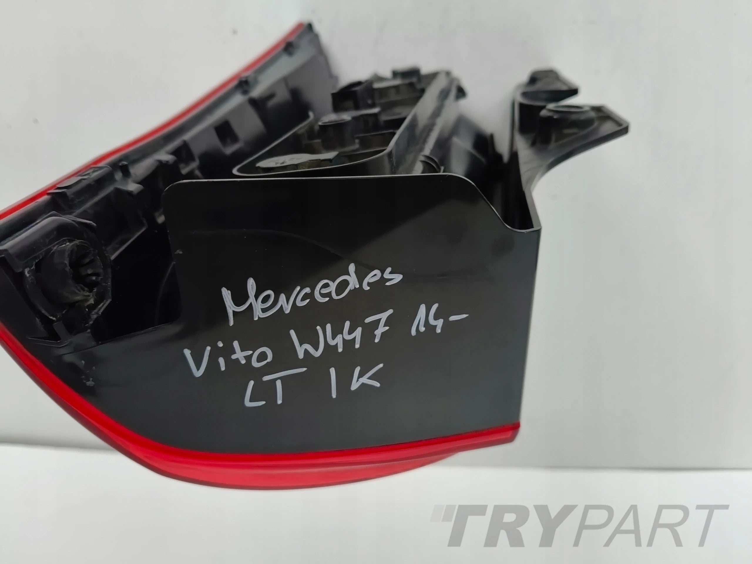 LEFT TAIL LIGHT MERCEDES VITO V-CLASS W447 14-