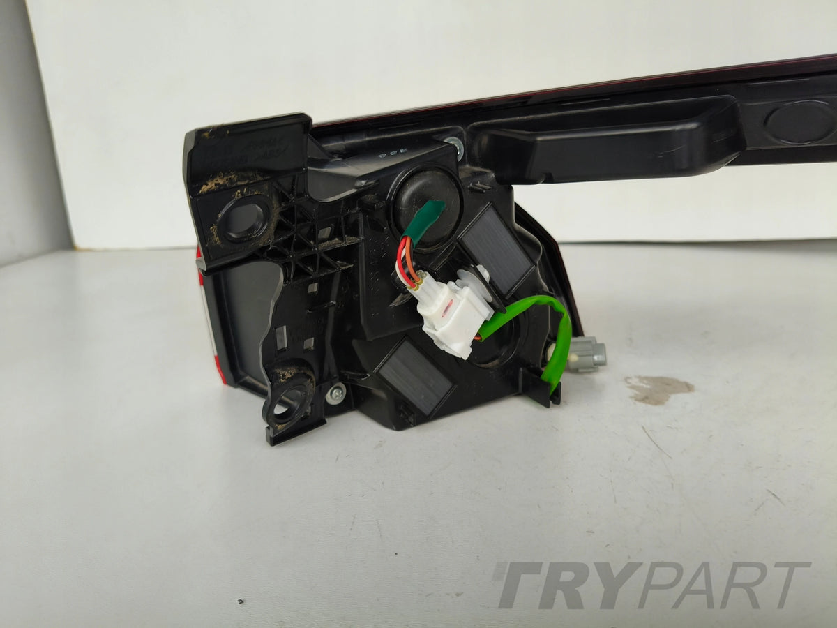 LEFT TAIL LIGHT NISSAN QASHQAI III 20- LED