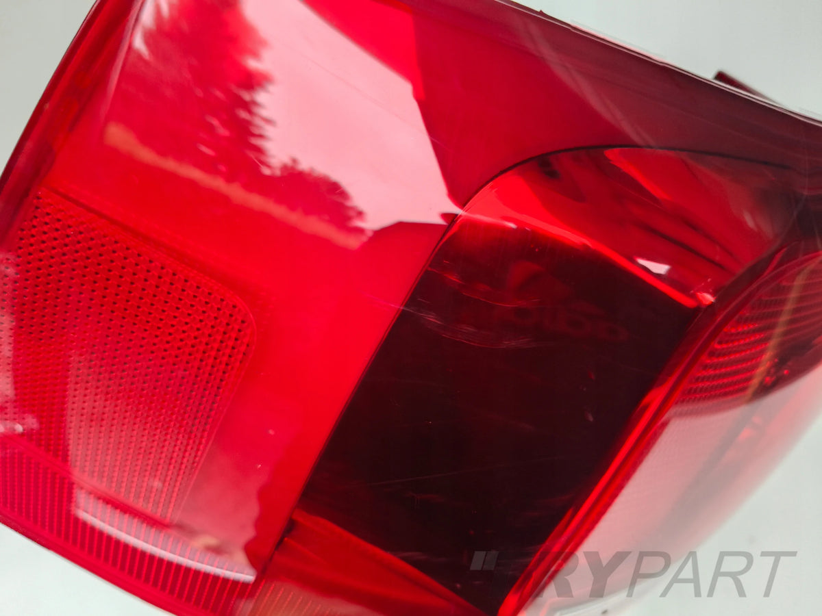 LEFT TAIL LIGHT VW SHARAN 7N 7N0 10-