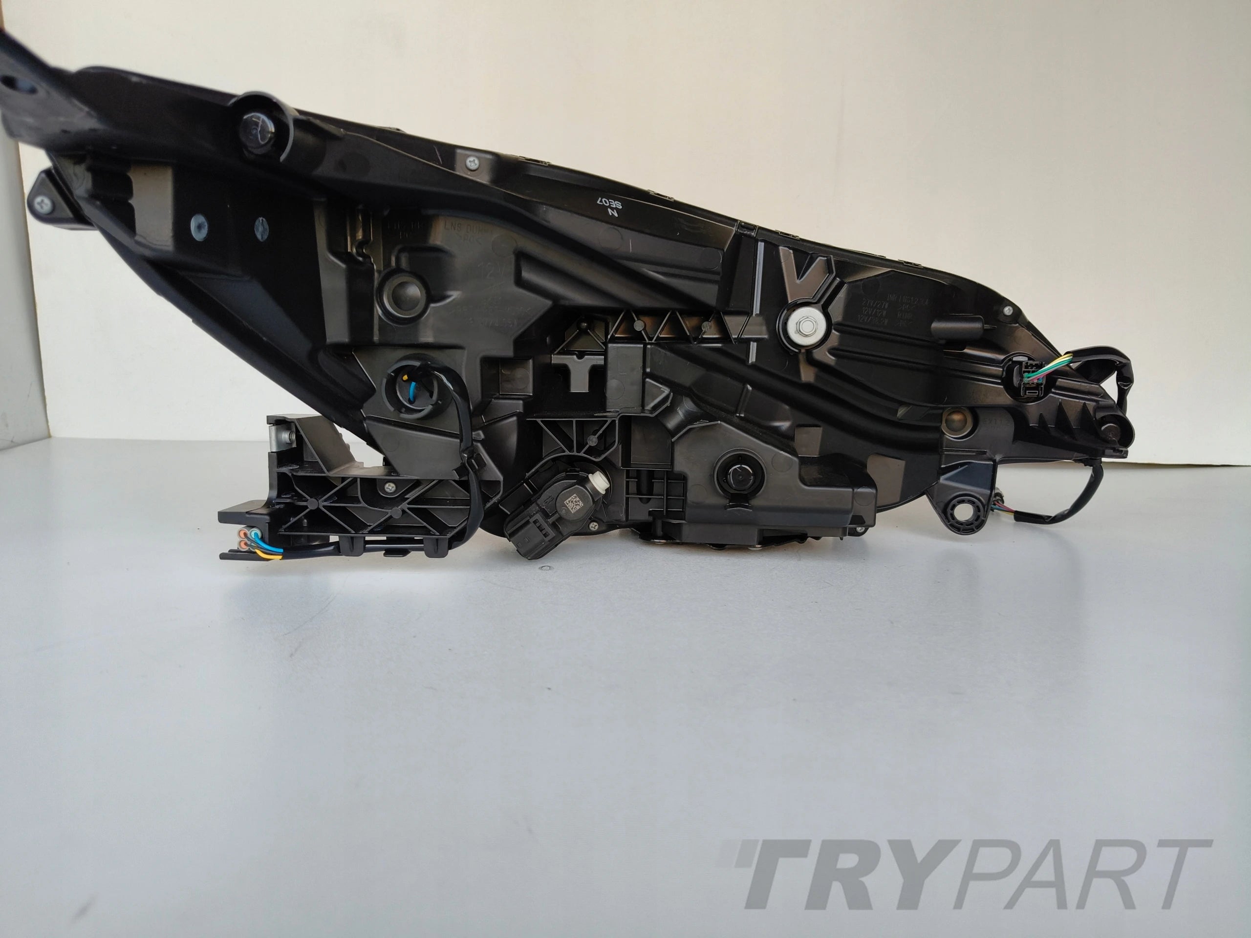 LEFT UPPER HEADLIGHT NISSAN ARIYA 23- FULL LED