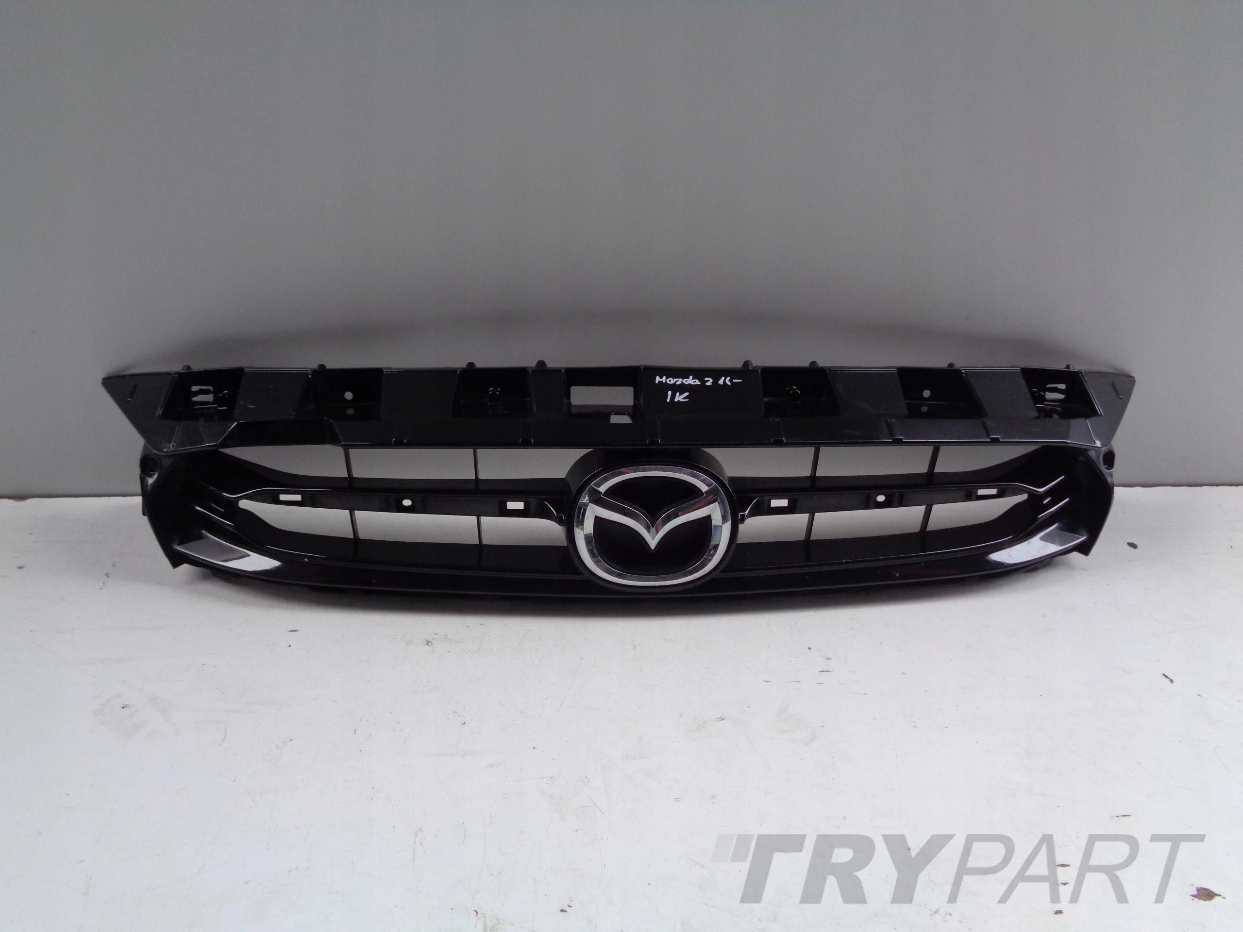 MAZDA 2 14- GRILLE
