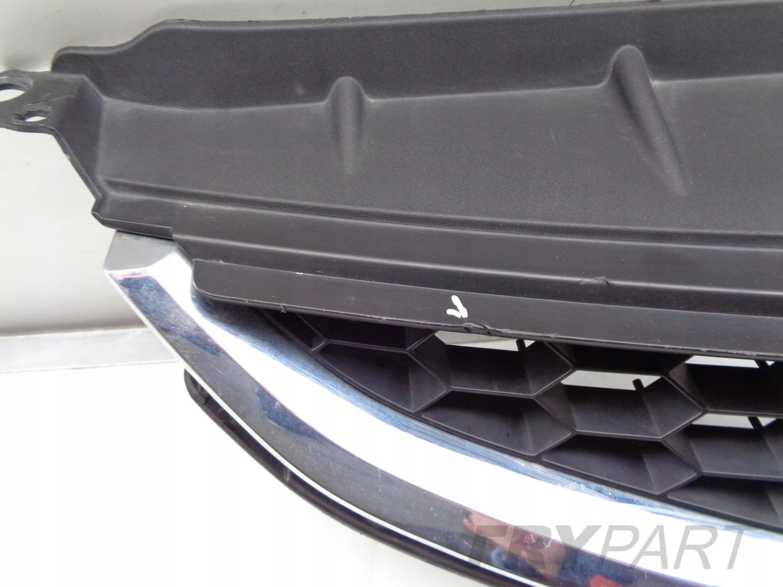MAZDA 5 08-10 LIFT RADIATOR GRILLE