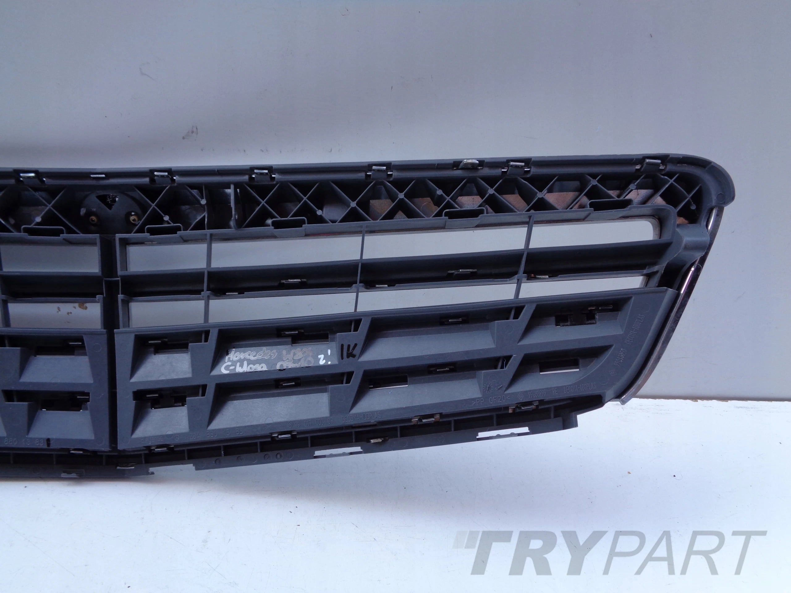 MERCEDES C-CLASS W204 07-10 GRILLE