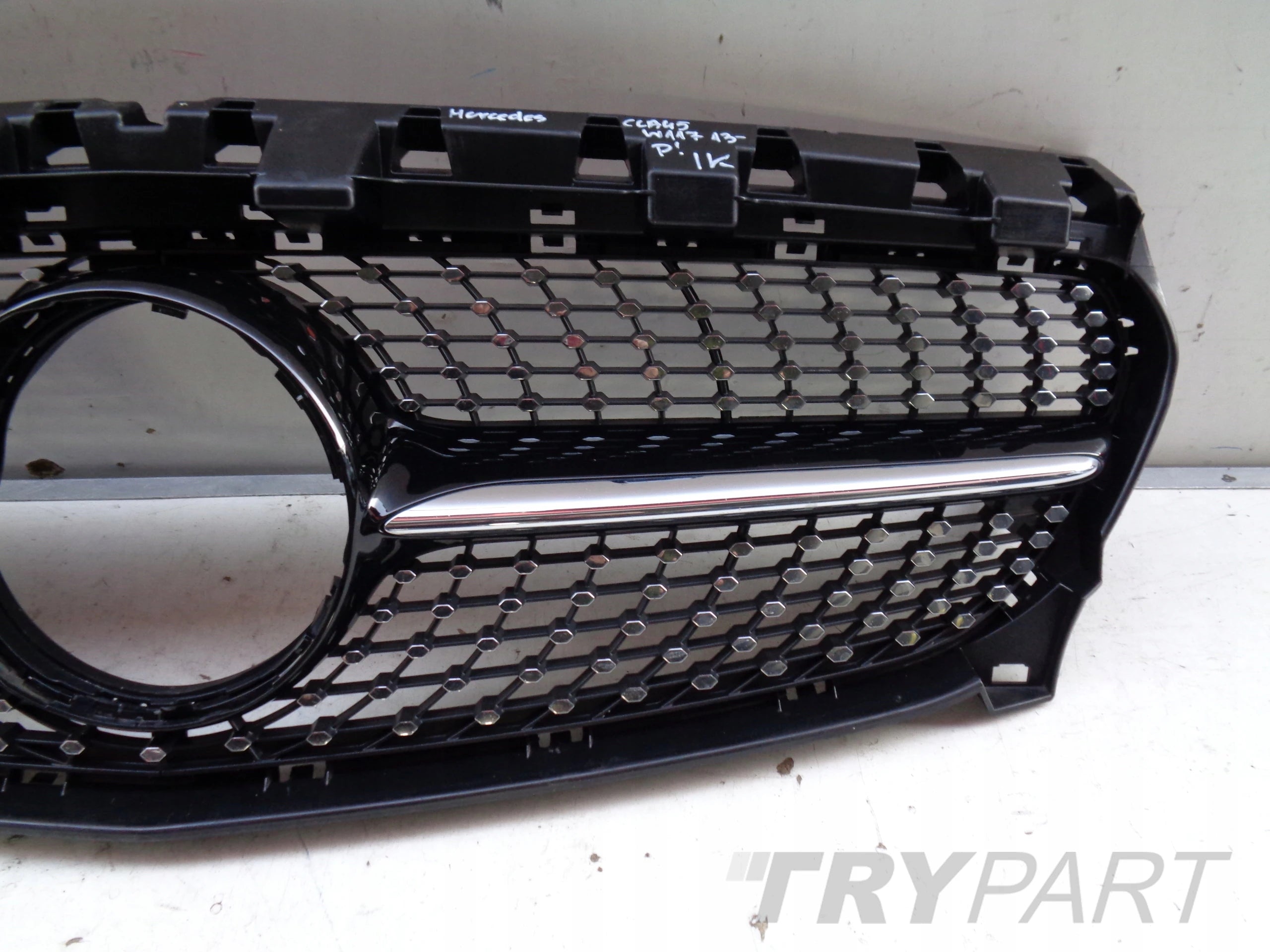 MERCEDES CLA W117 15- FACELIFT DIAMOND STYLE GRILLE
