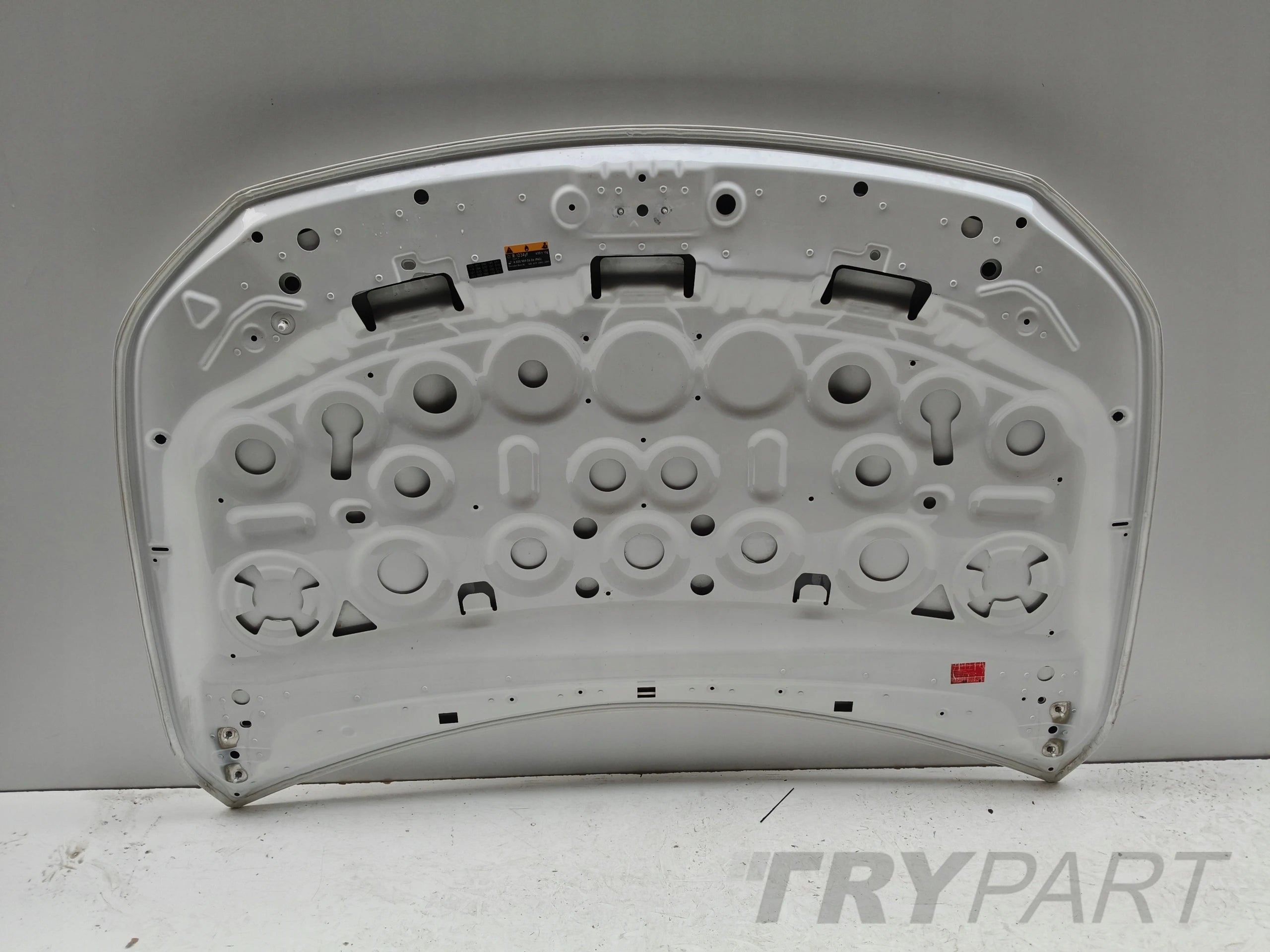 MERCEDES CLA W118 18- ENGINE HOOD COVER NO. 49907