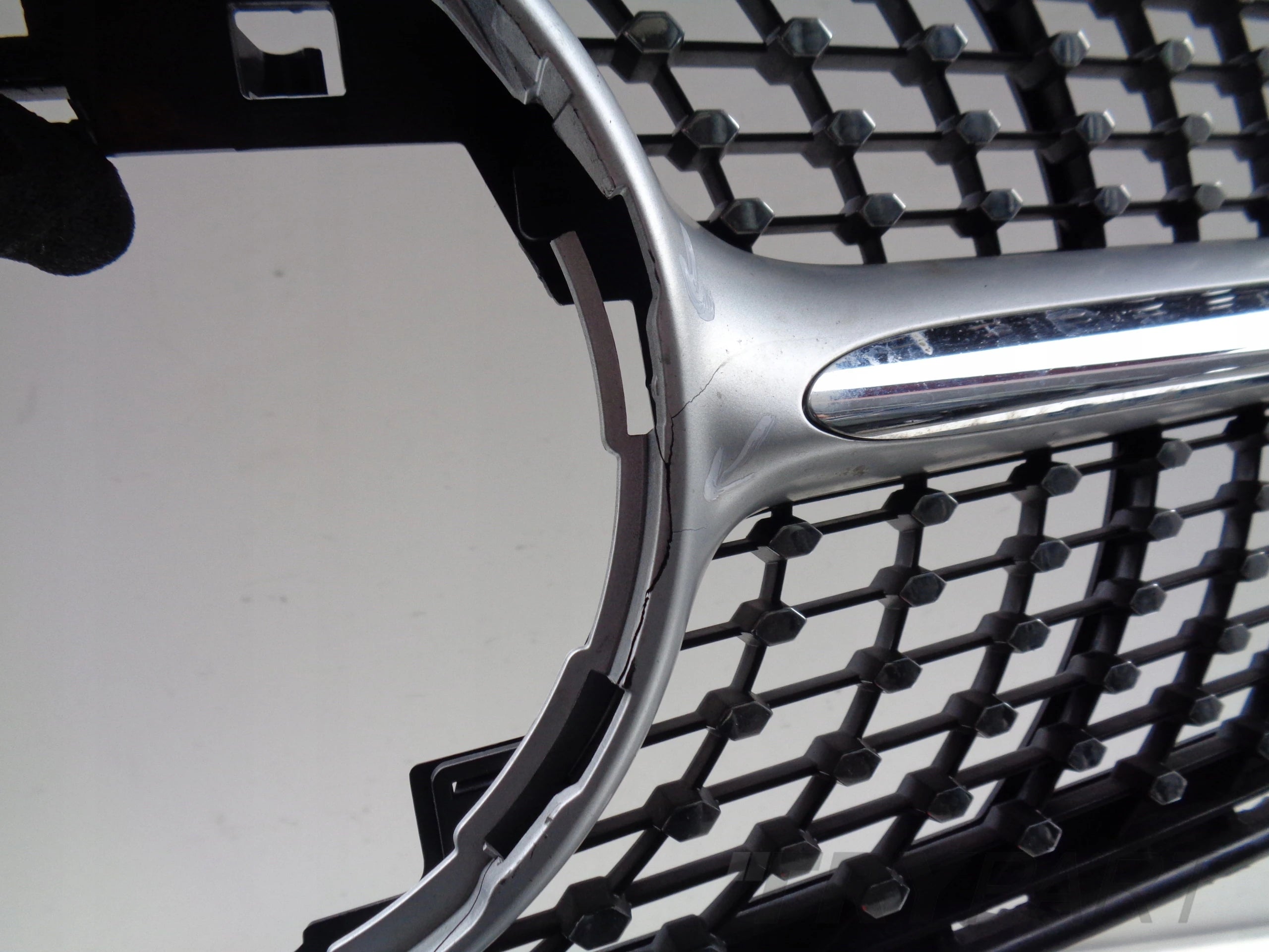 MERCEDES CLA W118 18- GRILLE