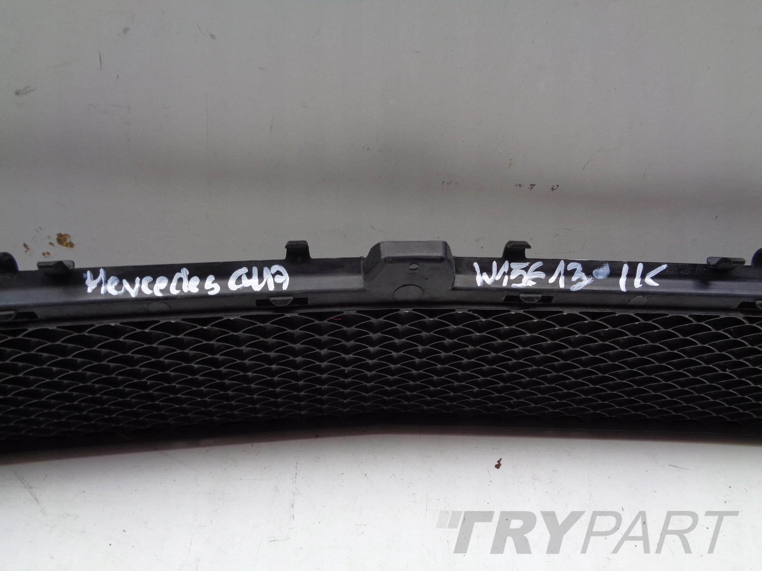 MERCEDES GLA W156 13-16 BUMPER GRILLE