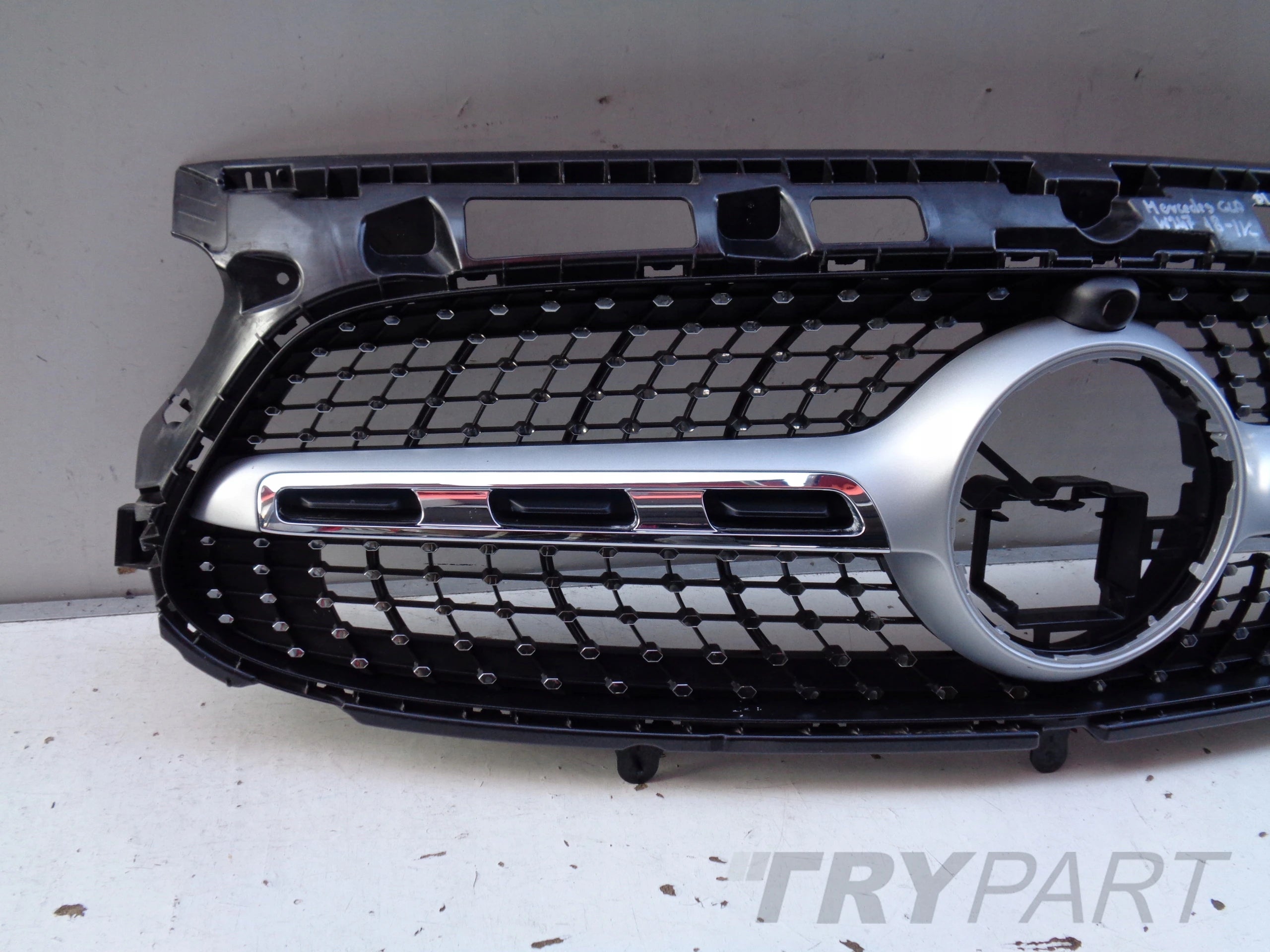 MERCEDES GLA W247 18- Grill Bumper