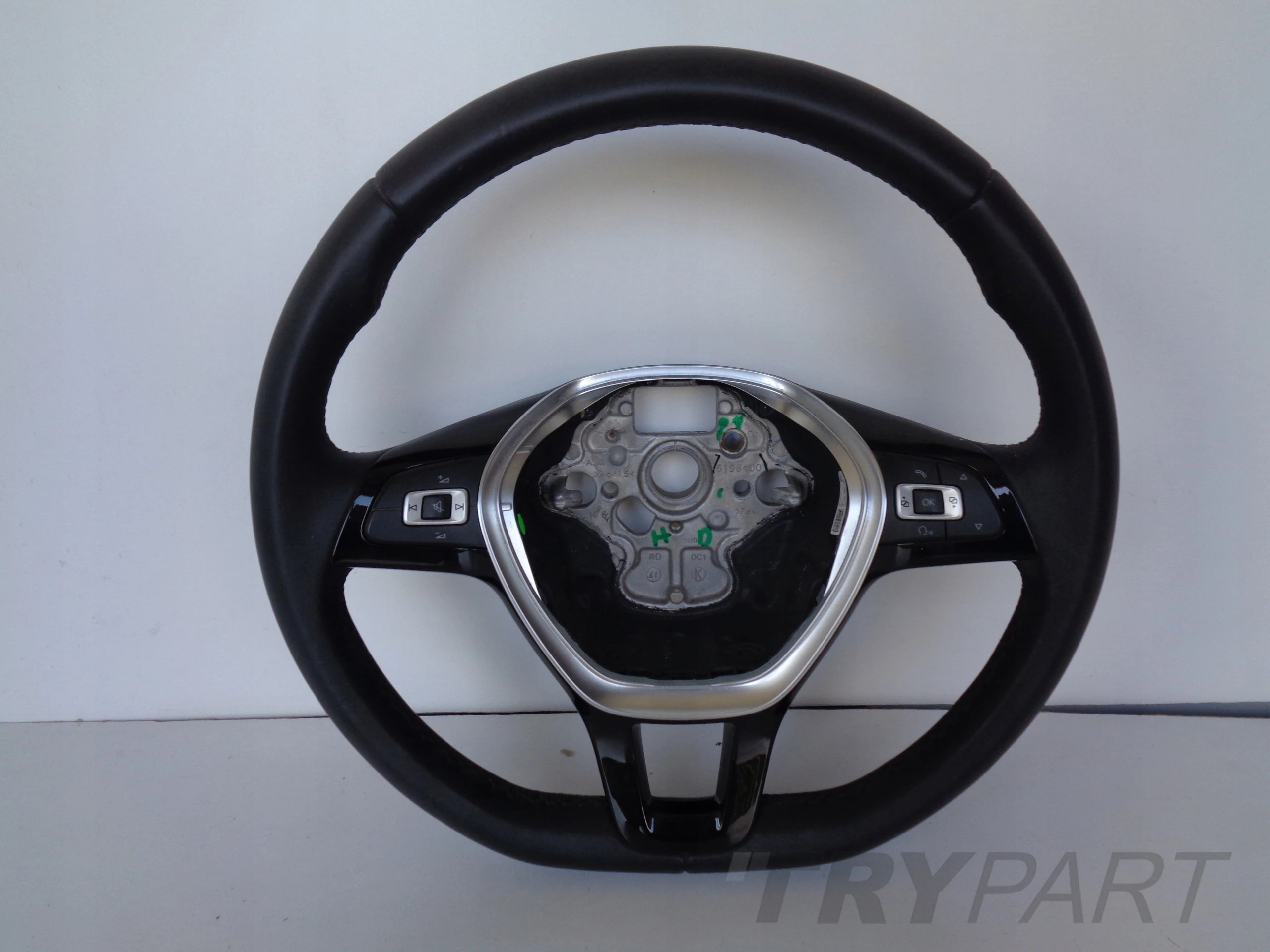 MULTIFUNCTION STEERING WHEEL VW POLO 2G 2G0 17- 2Q0419091