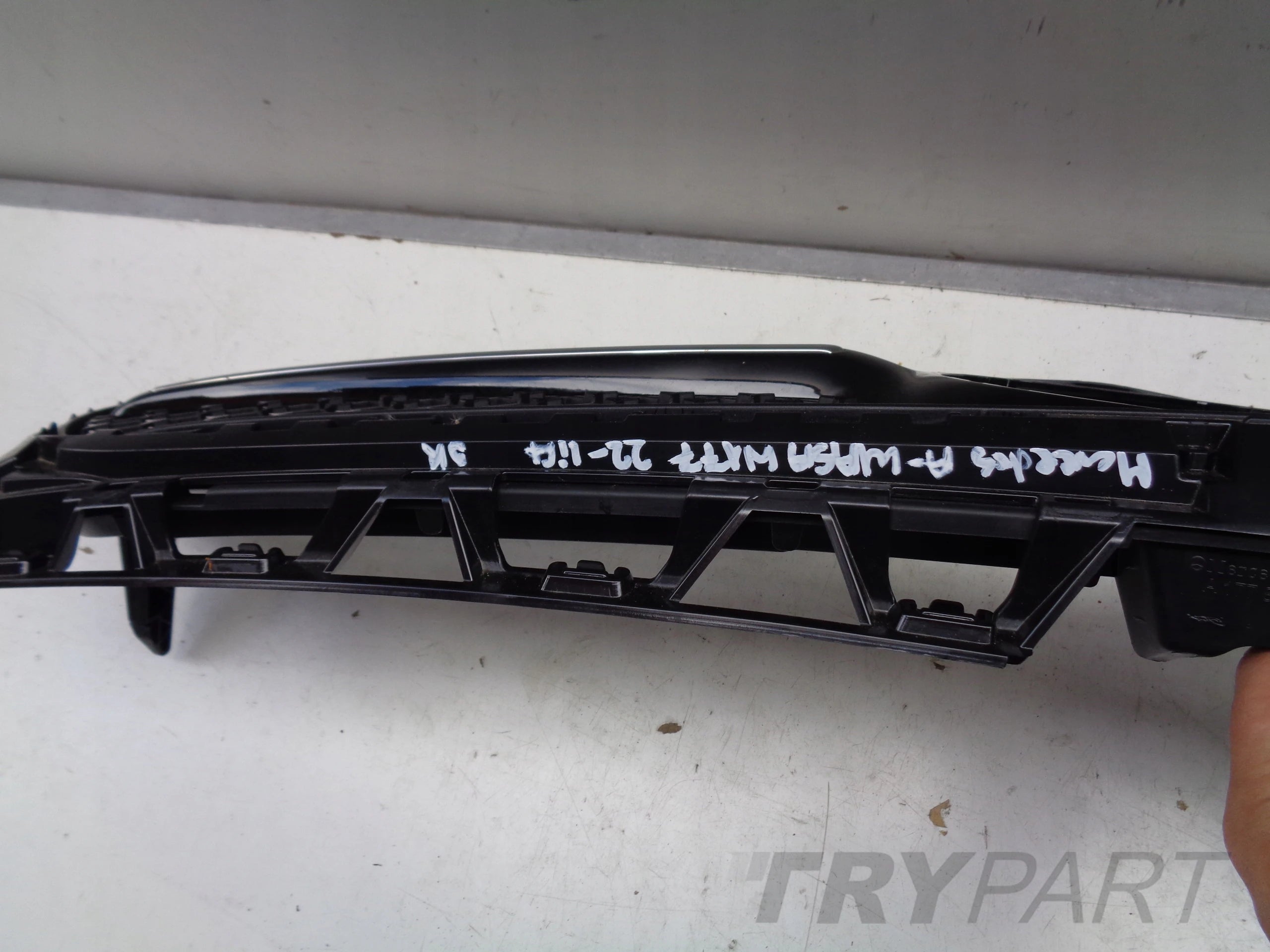 NEW FRONT GRILL FOR MERCEDES A-CLASS W177 22- FACELIFT